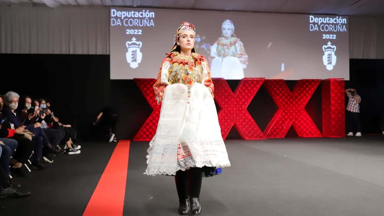 Imagen de un desfile | MOSTRA DO ENCAIXE DE CAMARIÑAS