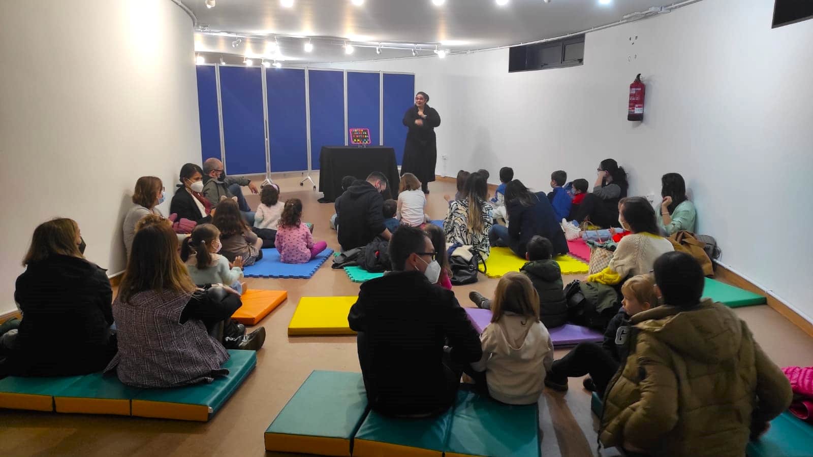 Vecinas y vecinos de la ciudad acudieron en las últimas semanas a las variadas propuestas organizadas desde el Consistorio bajo el programa "Mes del libro"