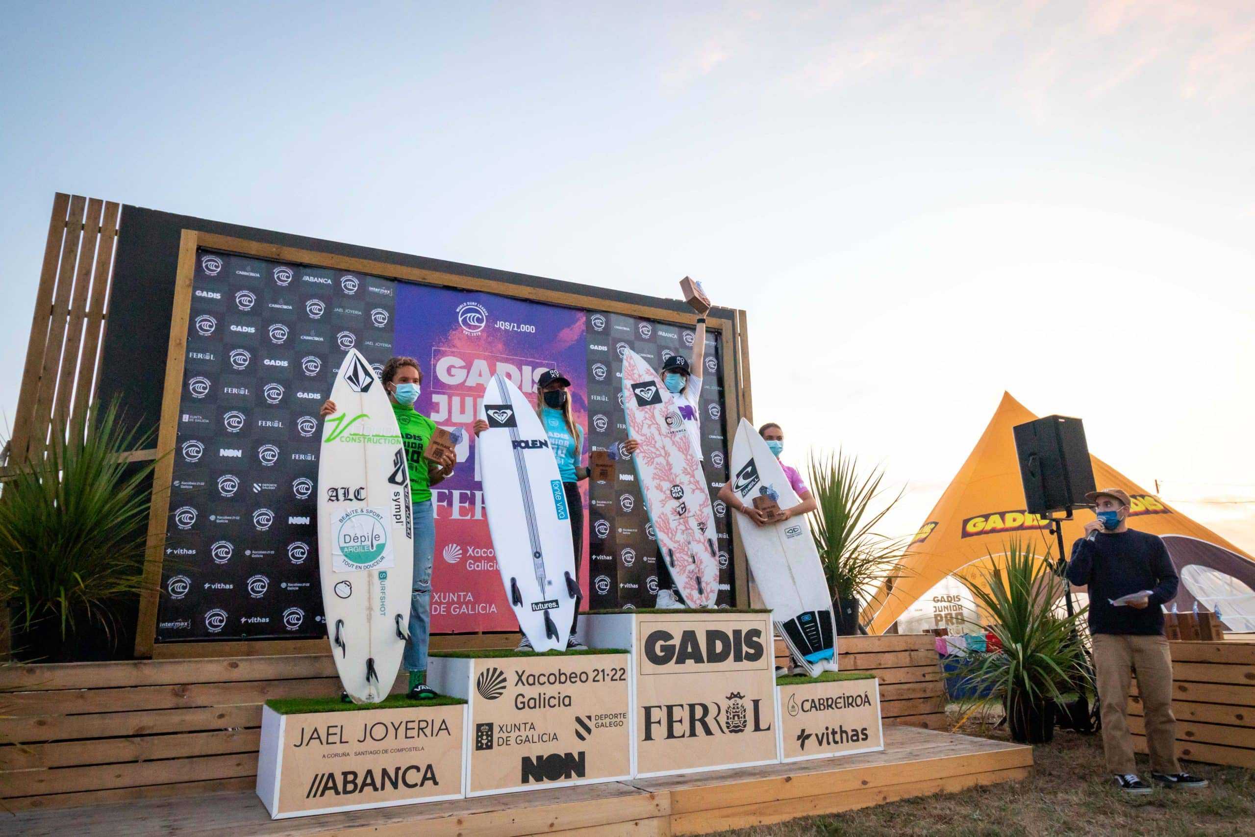 Pódium de la competición femenina del pasado año | CLASSIC SURF PRO