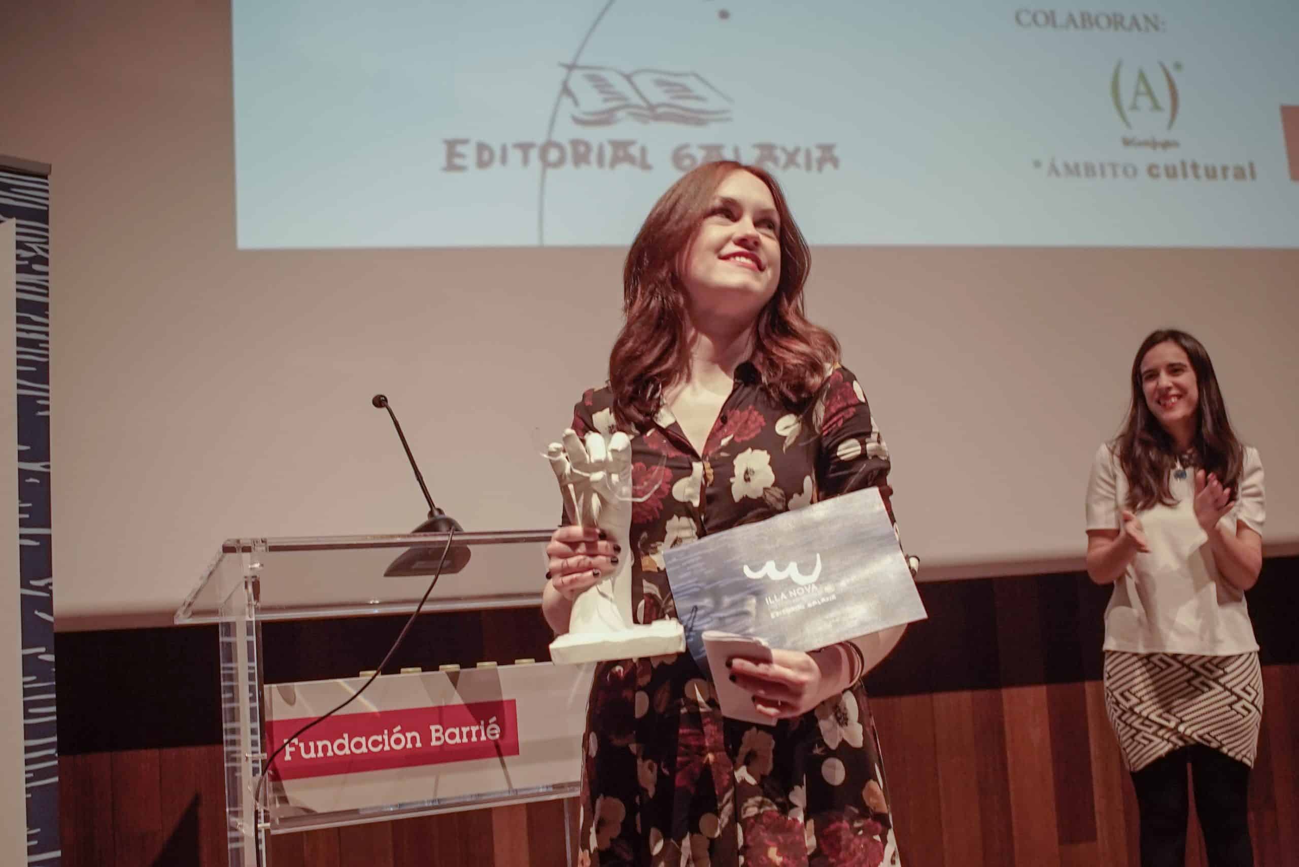 Antía Yáñez durante la entrega del premio Illa Nova por la novela Senlleiras