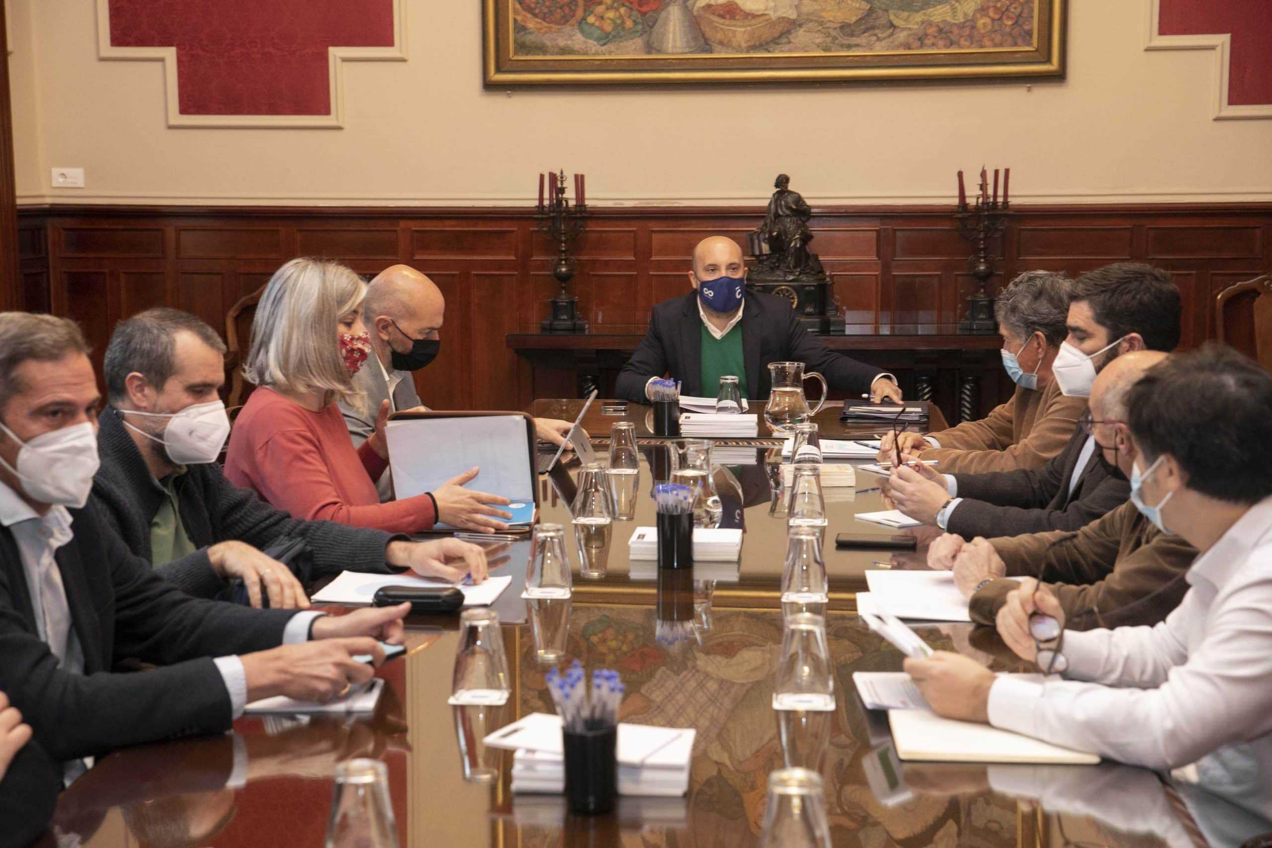 Constitución de la comisión técnica para poner en marcha un operador energético municipal en A Coruña
