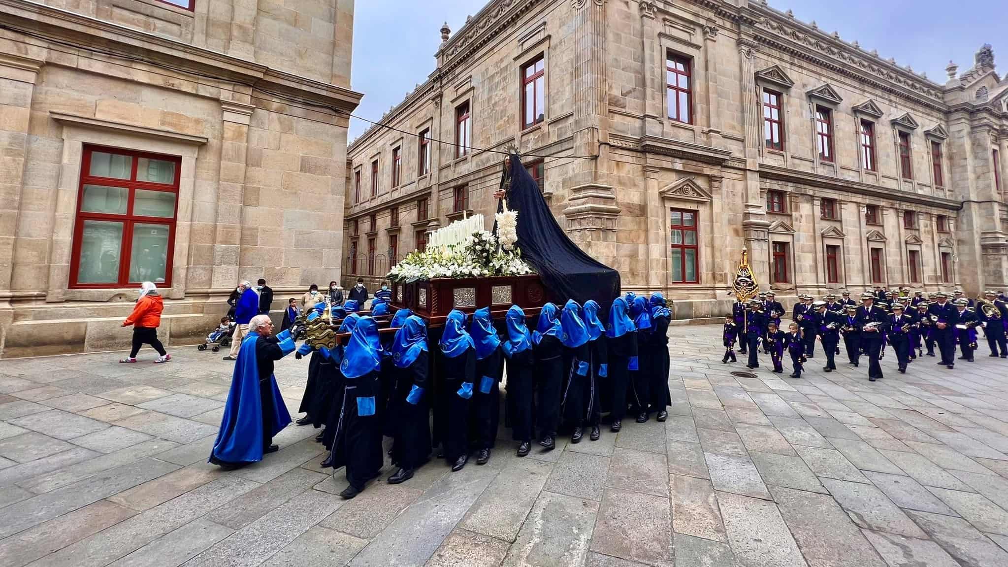 Procesión en Santiago | @SEMSTASANTIAGO