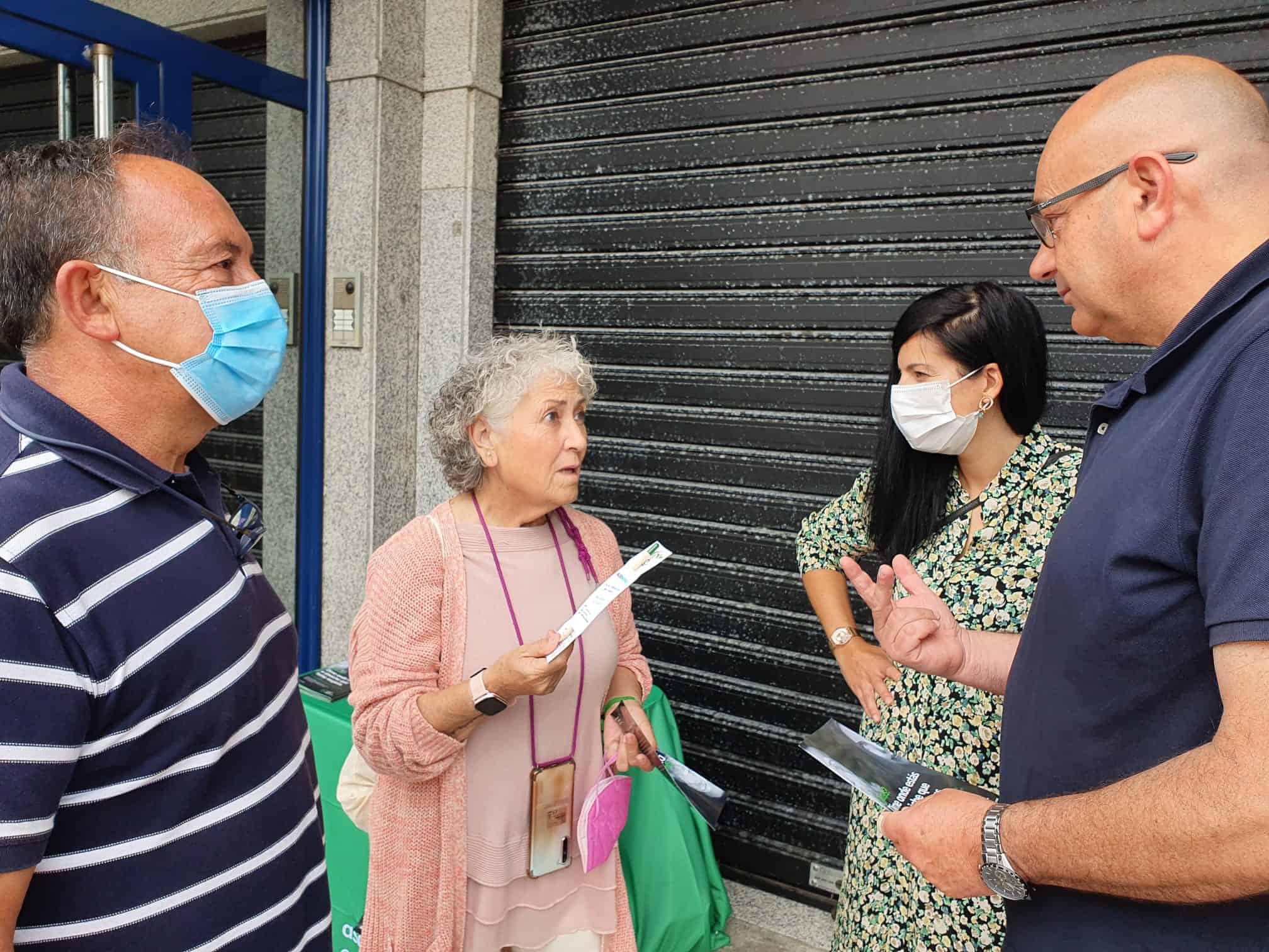 El punto de la AECC cambió cigarrillos por semillas