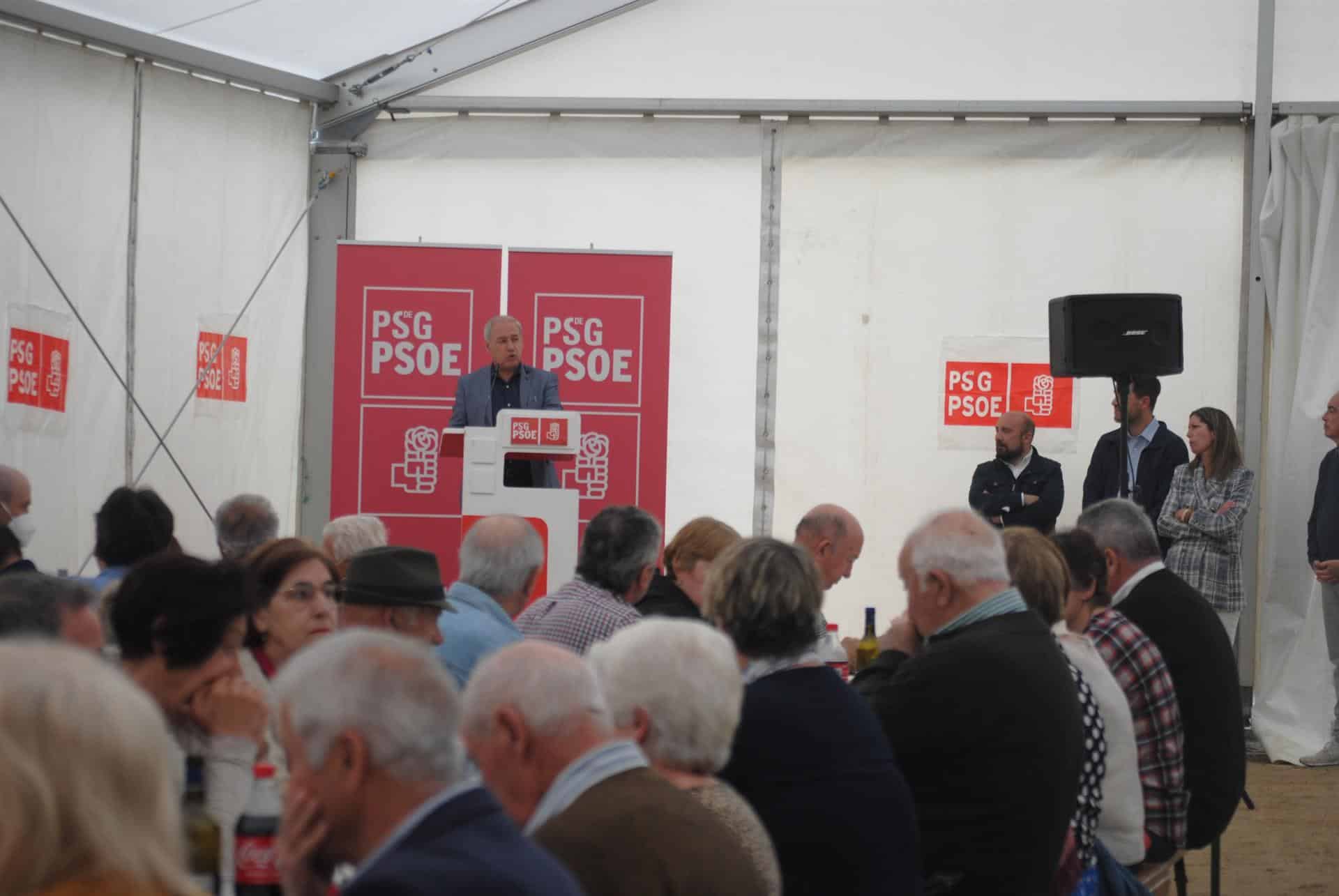 El secretario xeral de los socialistas lucenses, José Tomé, en un acto en Foz