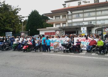 Concentración a las puertas del CAMF de Ferrol