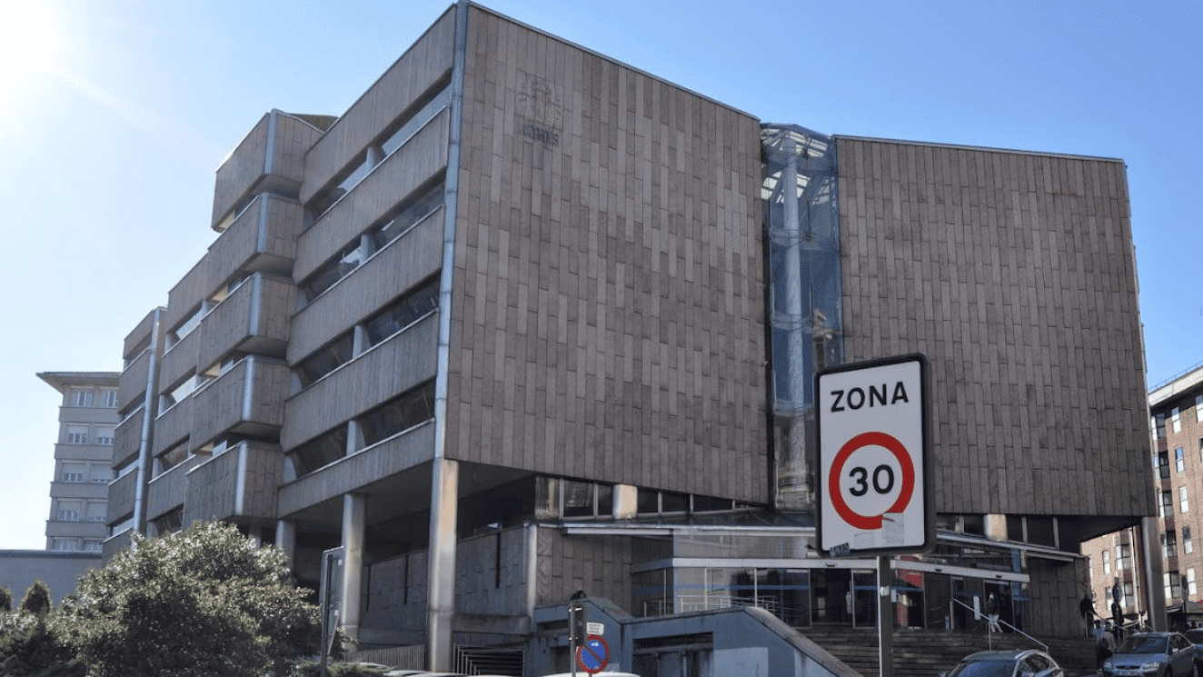 Archivo - Edificio de los Juzgados de A Coruña