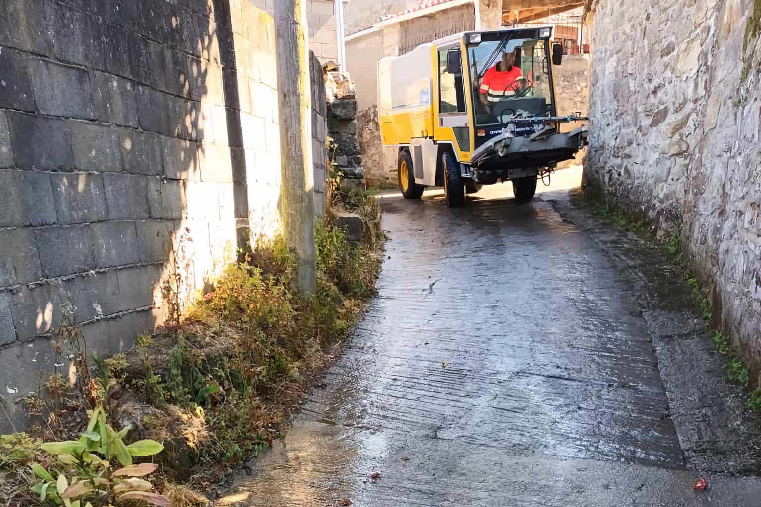 Traballos dos operarios municipais esta mañá | CONCELLO DE PONTEDEUME