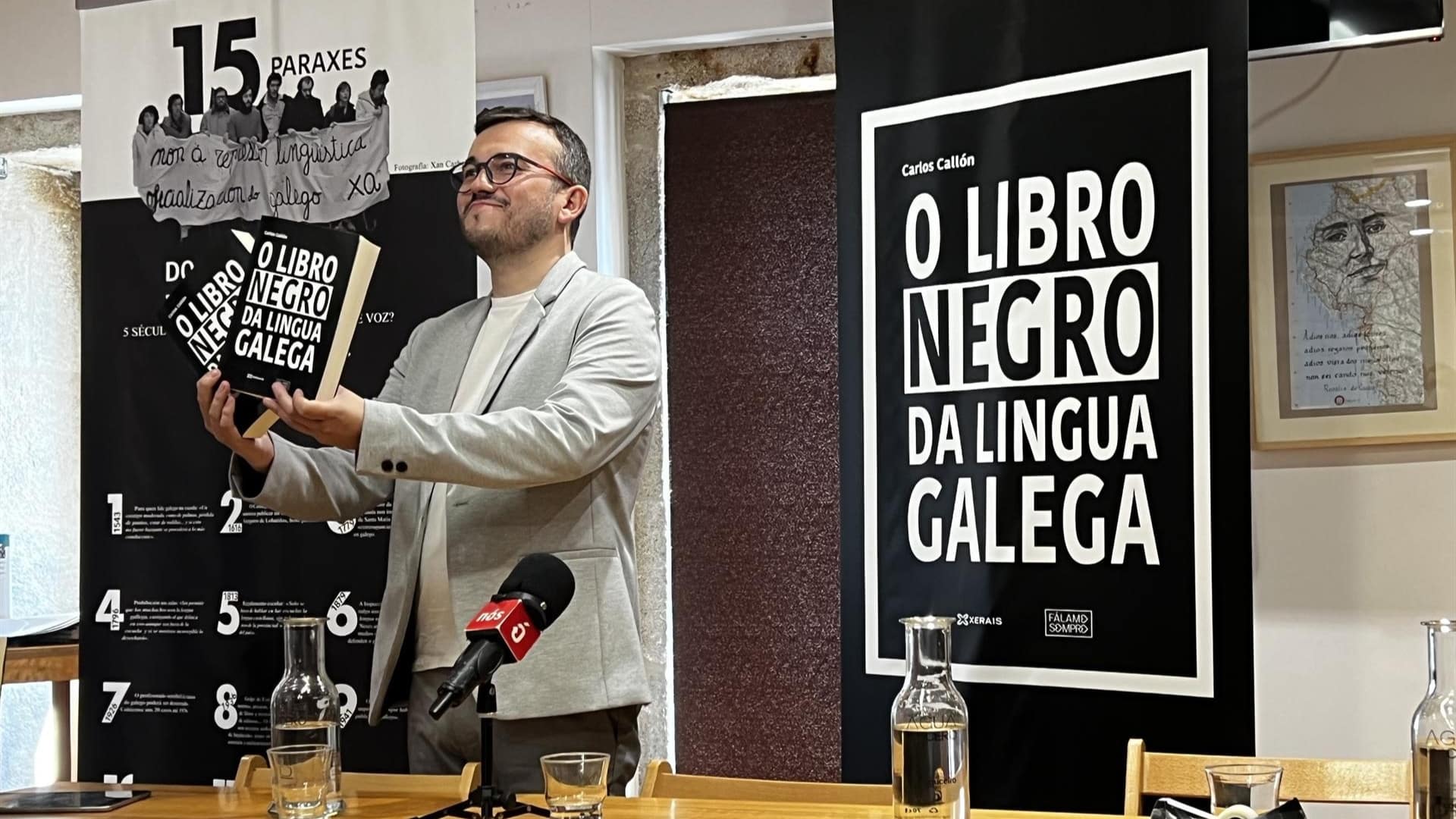 Carlos Callón presenta el 'Libro negro da lingua galega' | EUROPA PRESS