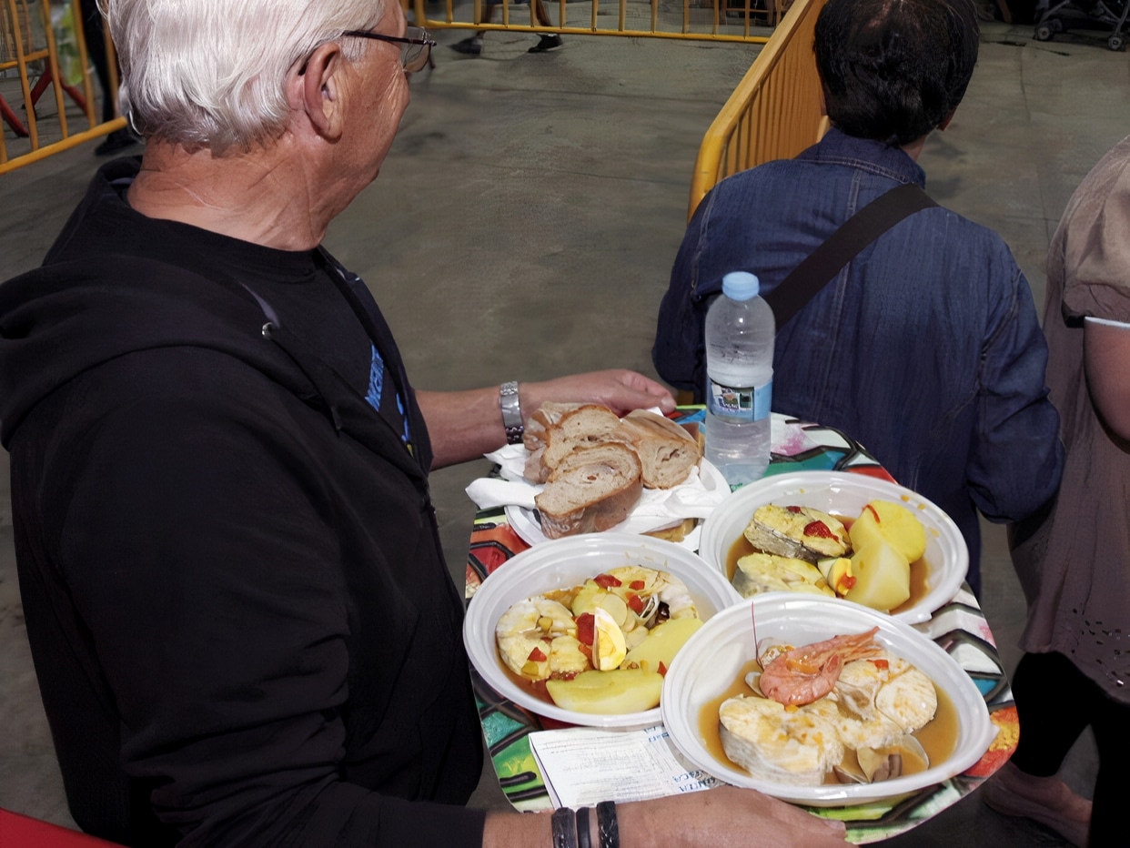 Los asistentes a la IV Festa da Pescada podrán desgustar también raciones de berberechos y empanada de pulpo o de atún