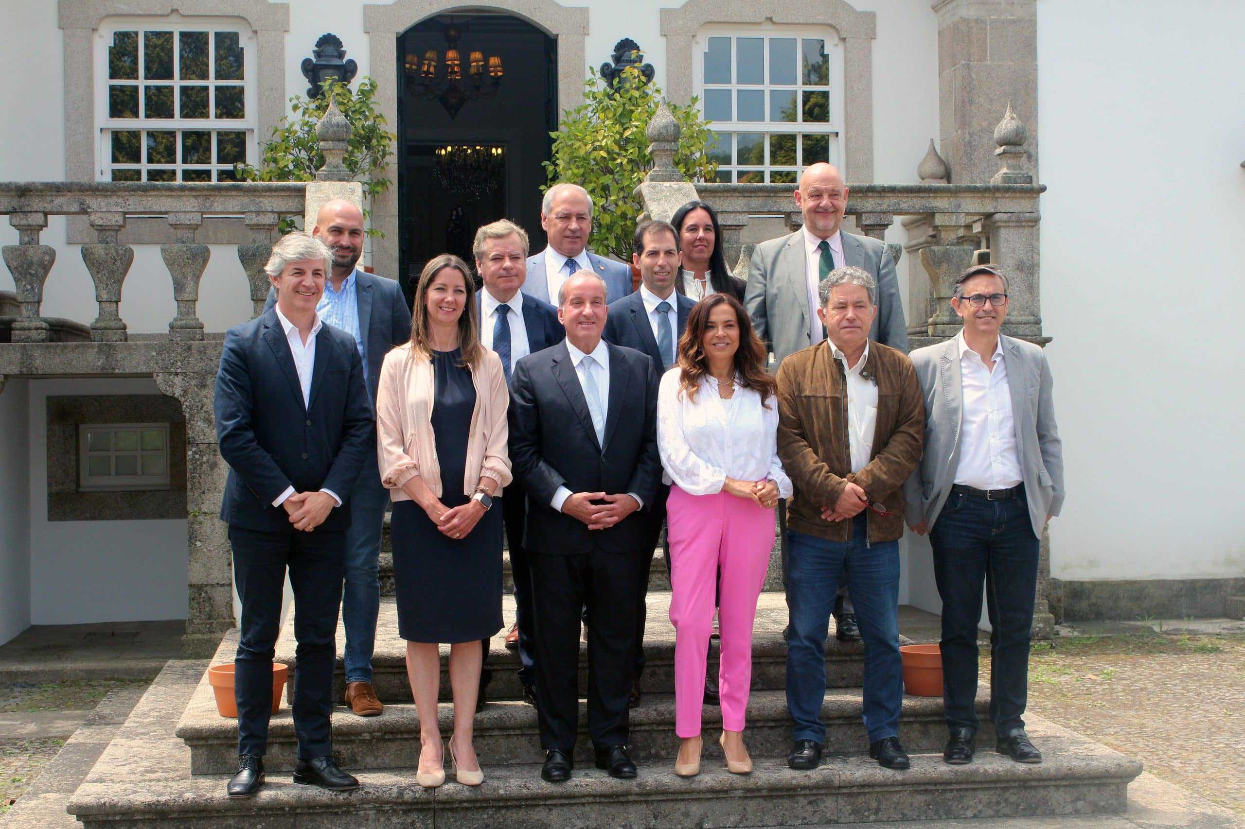 La Comisión Ejecutiva del Eixo Atlántico tras la reunión de ayer