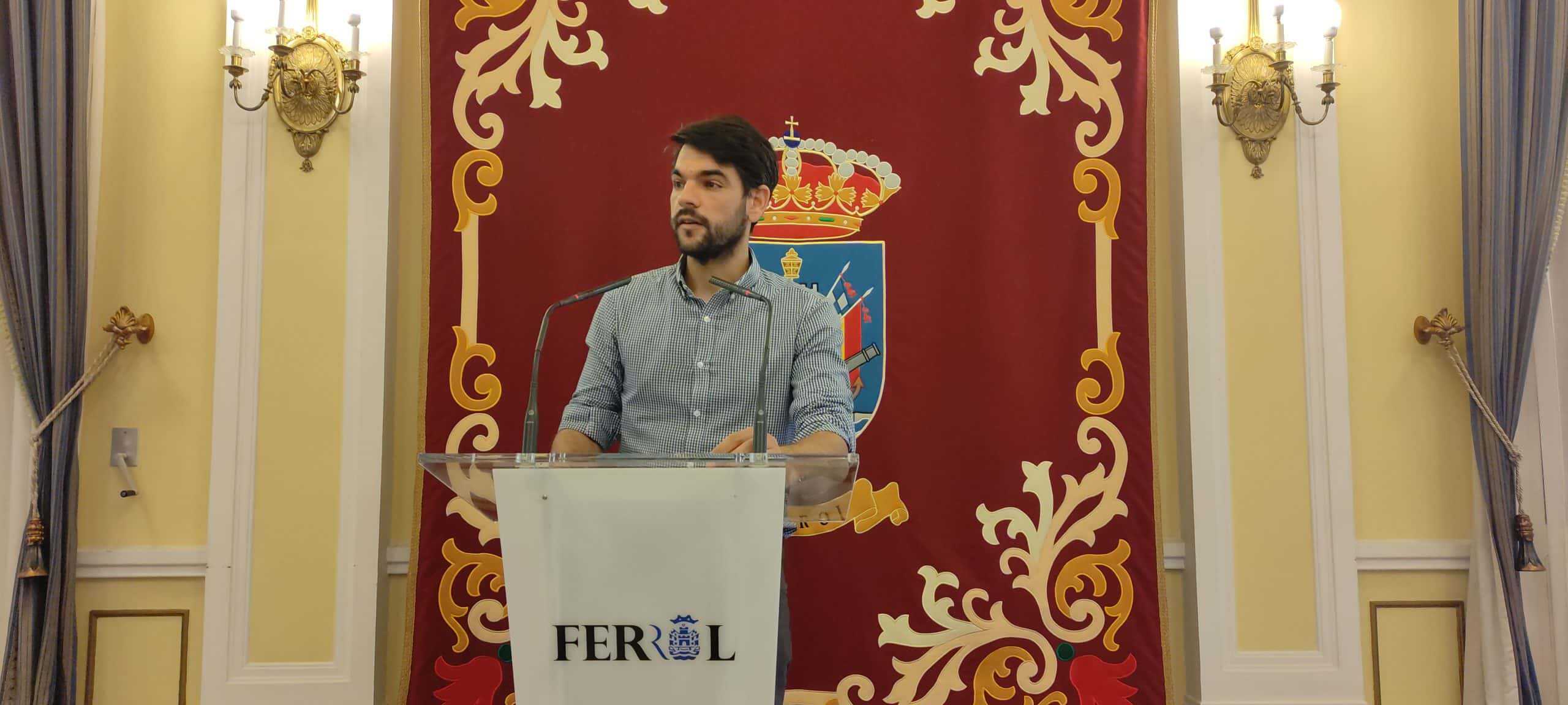 Julián Reina, durante la última rueda de prensa en el Concello de Ferrol
