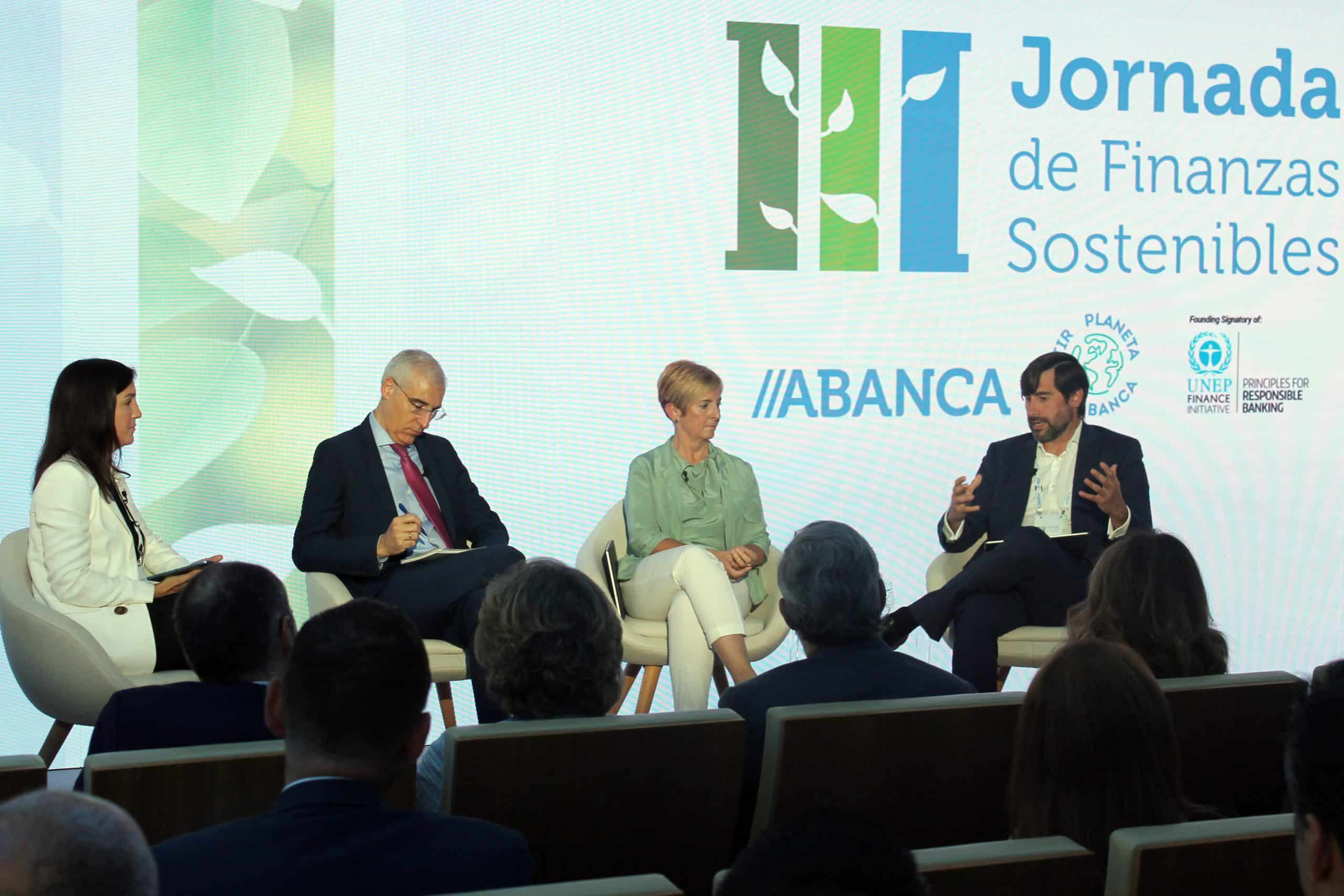 El director general de Reganosa, Emilio Bruquetas durante la mesa redonda de la III Jornada de Finanzas Sostenibles, que organiza Abanca en Santiago.