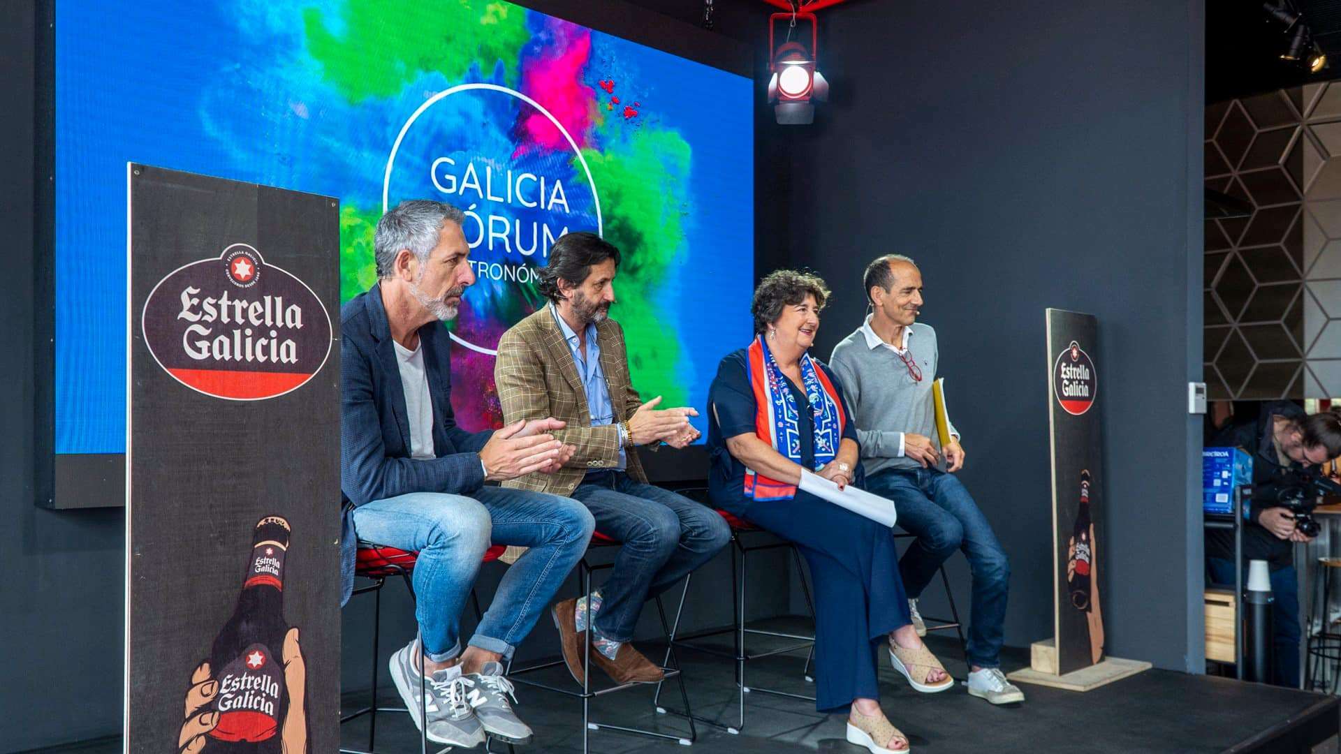 El cocinero Pepe Solla; el director de Trade Marketing de Hijos de Rivera, Manel P. Piñón; la directora de Galicia Fórum Gastronómico, Ana Trevisani; y uno de sus fundadores, Pep Palau | GFG