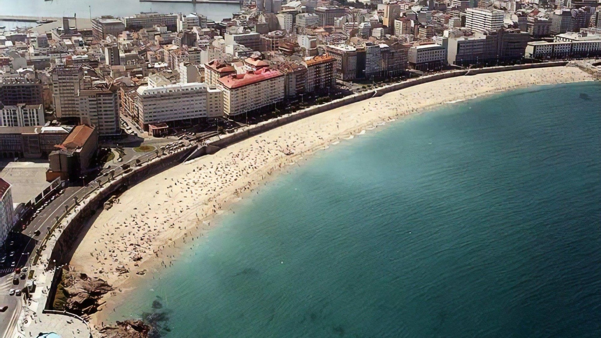 La playa de Riazor, en A Coruña | CONCELLO DA CORUÑA