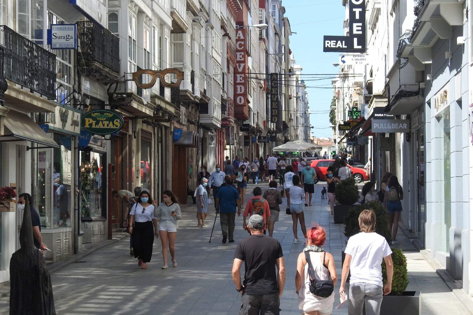 Pueden participar sectores como el del comercio, el taxi, alojamientos turísticos, empresas de transporte turístico, restauración, guías turísticos o museos, entre otros.