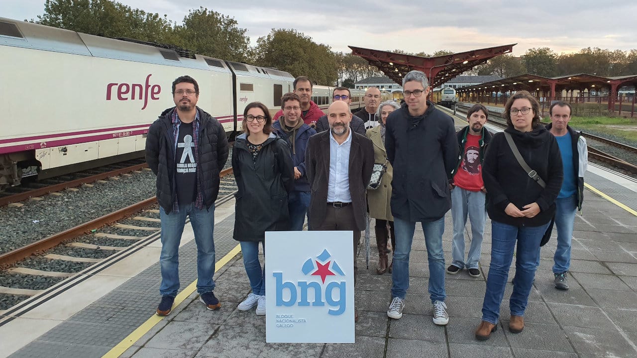 Archivo - Acto reivindicativo del BNG en la estación de ferrocarril de Ferrol