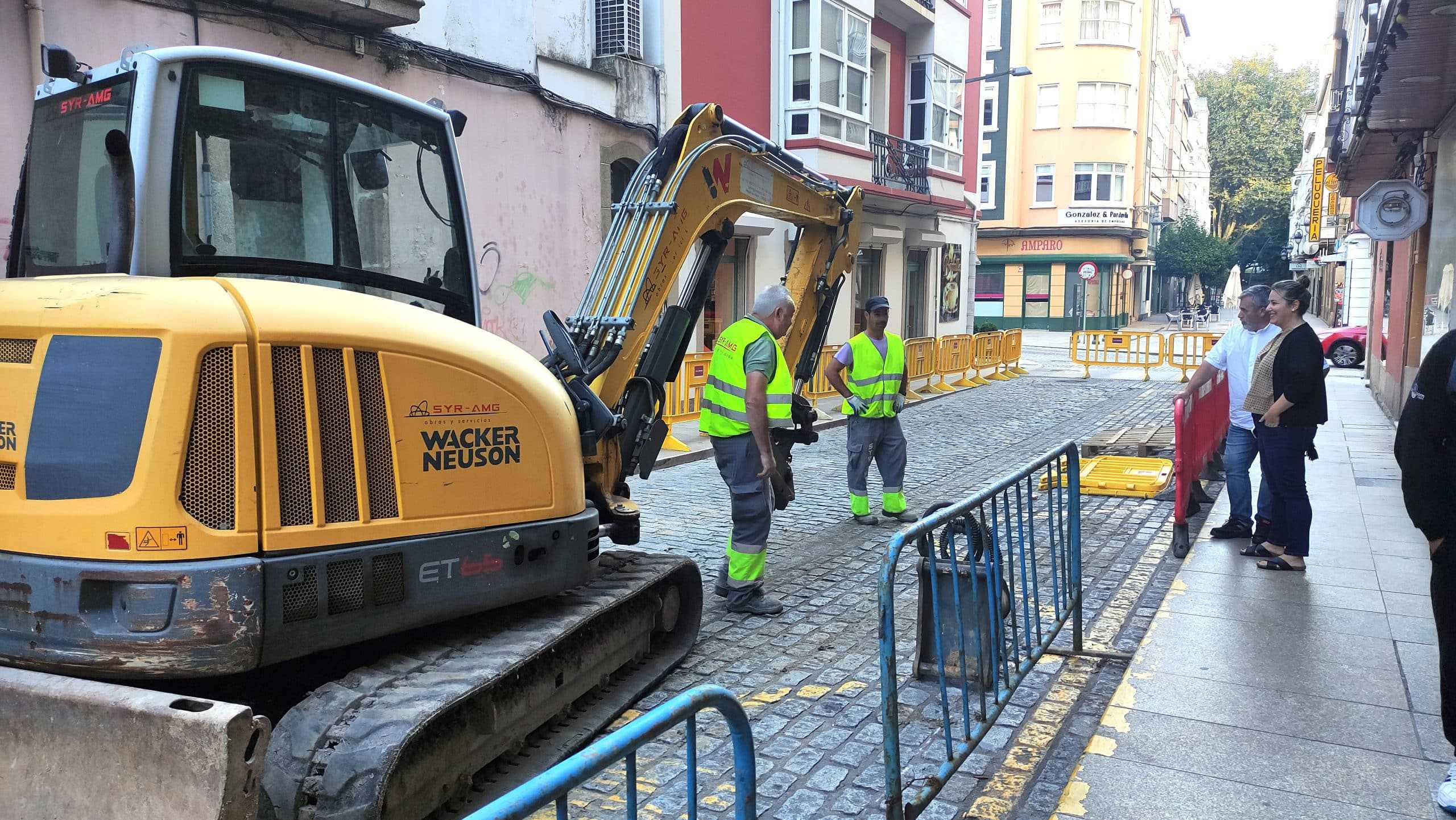 La concejal de Obras y Servicios, Ana Lamas, acudió la primera hora de hoy al inicio de los trabajos