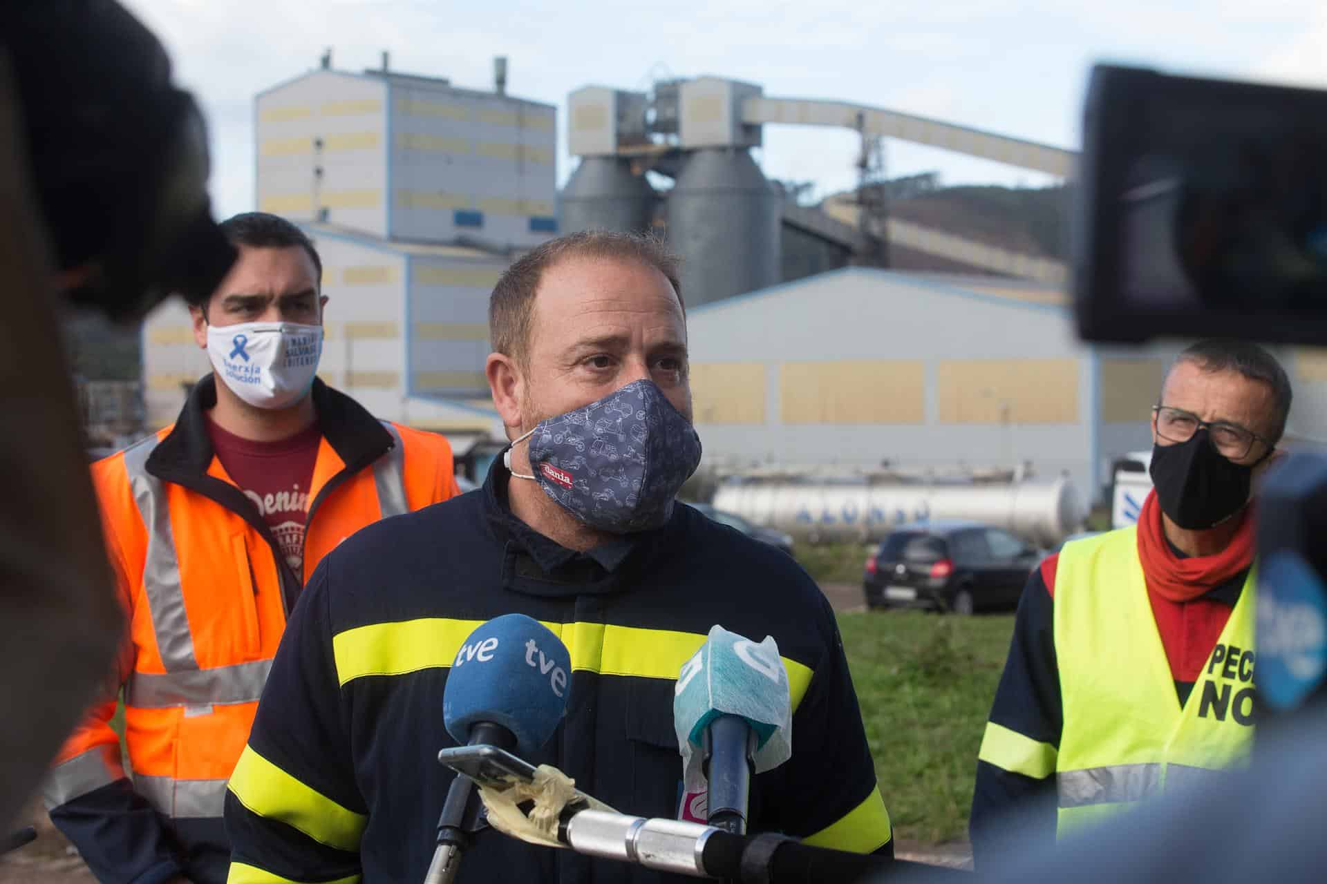 Archivo - El presidente del comité de Alcoa, José Antonio Zan, interviene en una rueda de prensa convocada ante los medios en San Cibrao, en Cervo, Lugo, Galicia, (España), a 9 de noviembre de 2020 | Carlos Castro, EP