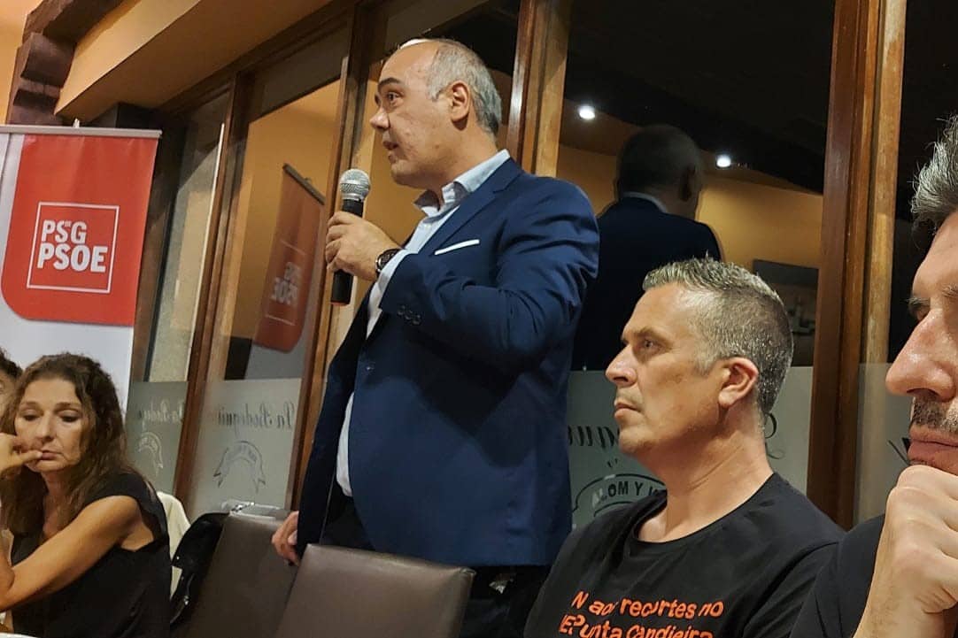 David Pita, durante su anuncio como precandidato a la alcaldía de Narón