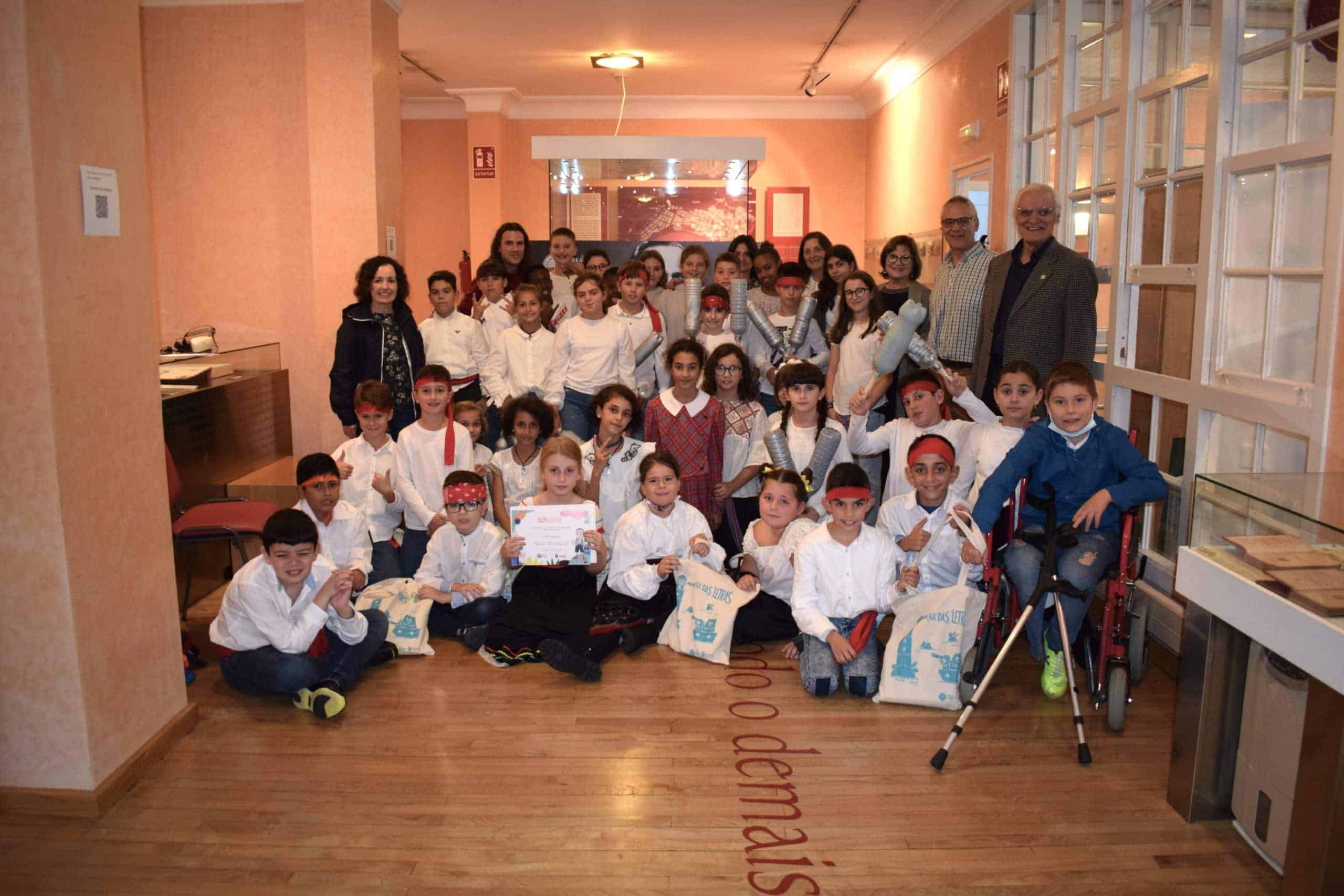 Los escolares premiados del colegio Fondo Nois -Foz-