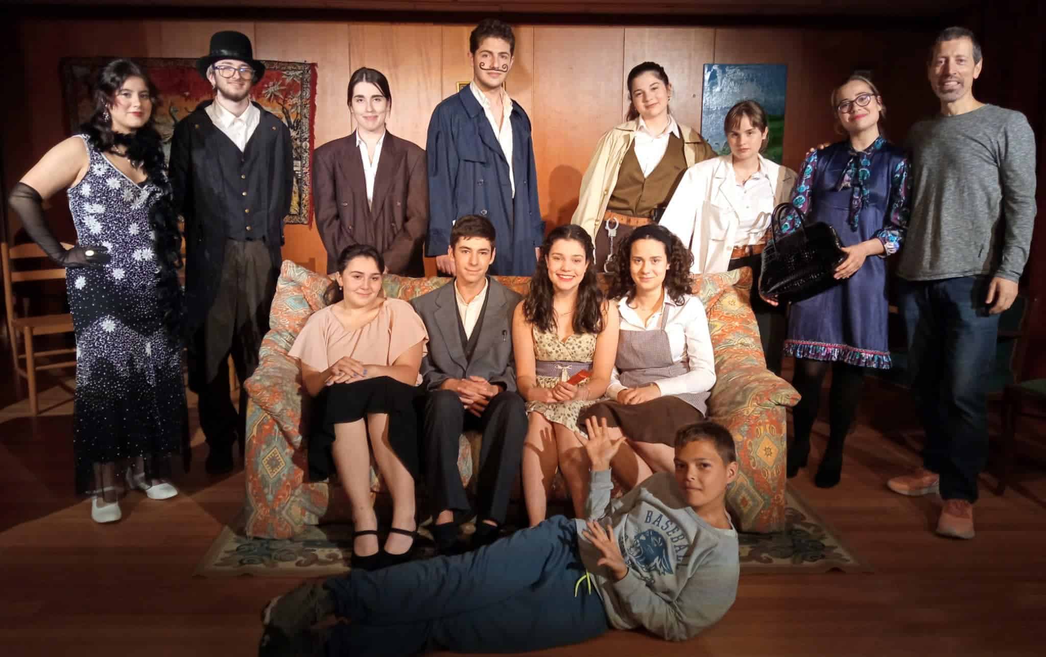 El grupo local Arjé Teatro representará la obra 'Hay un muerto en el salón'