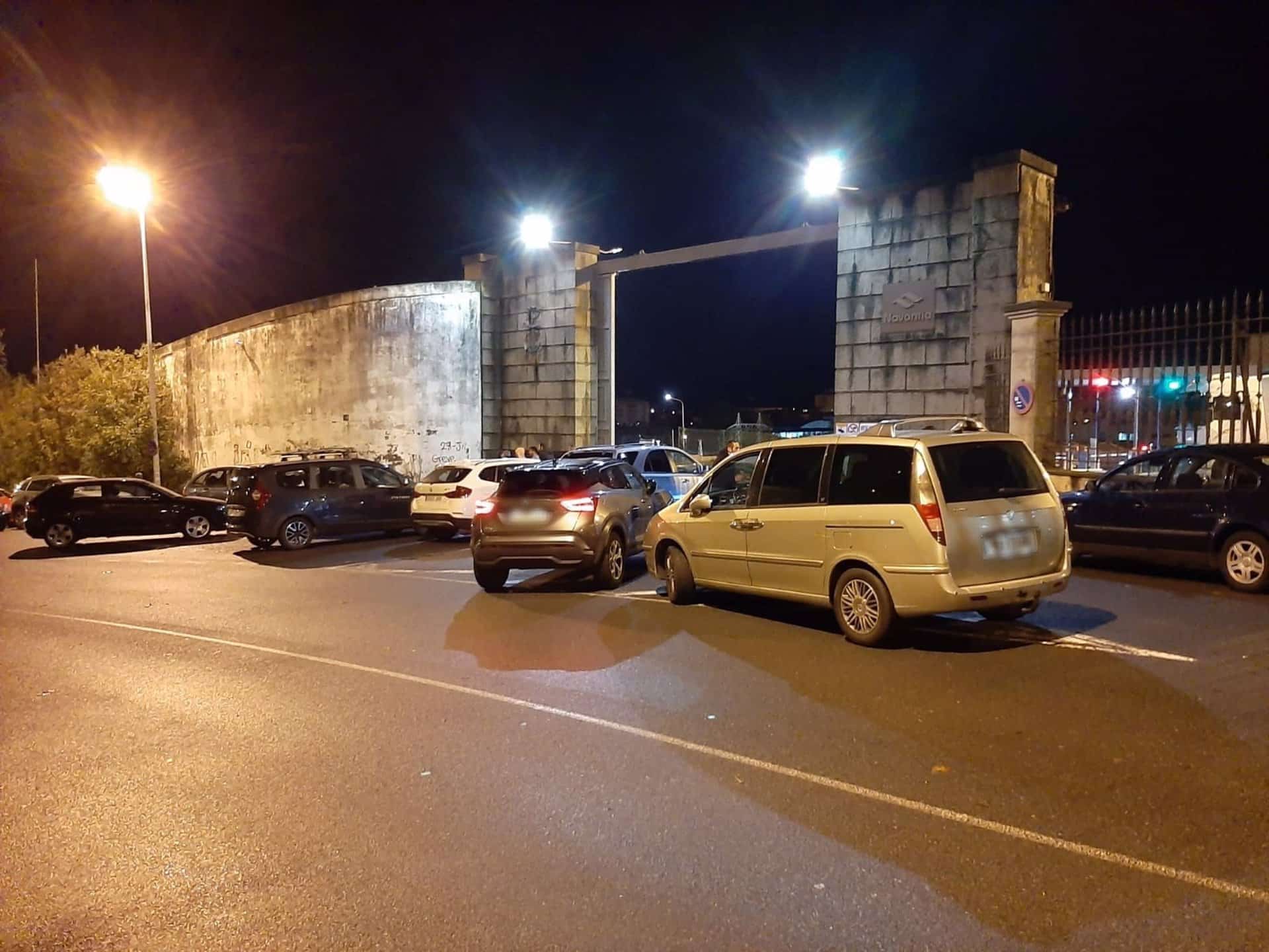 28/10/2022 Coches bloqueados a la puerta del astillero.
ECONOMIA