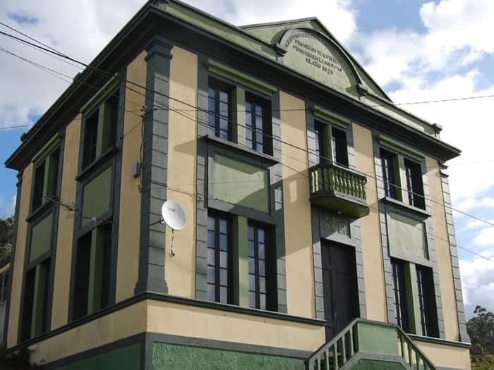 Antigua escuela de Sisalde