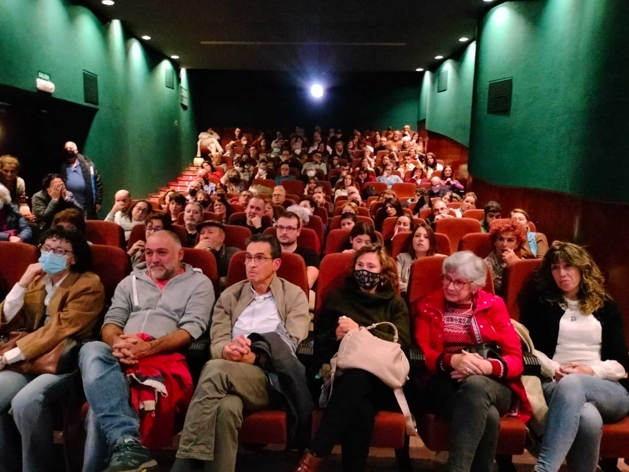 Los cines Duplex colgaron el cartel de "lleno" este fin de semana