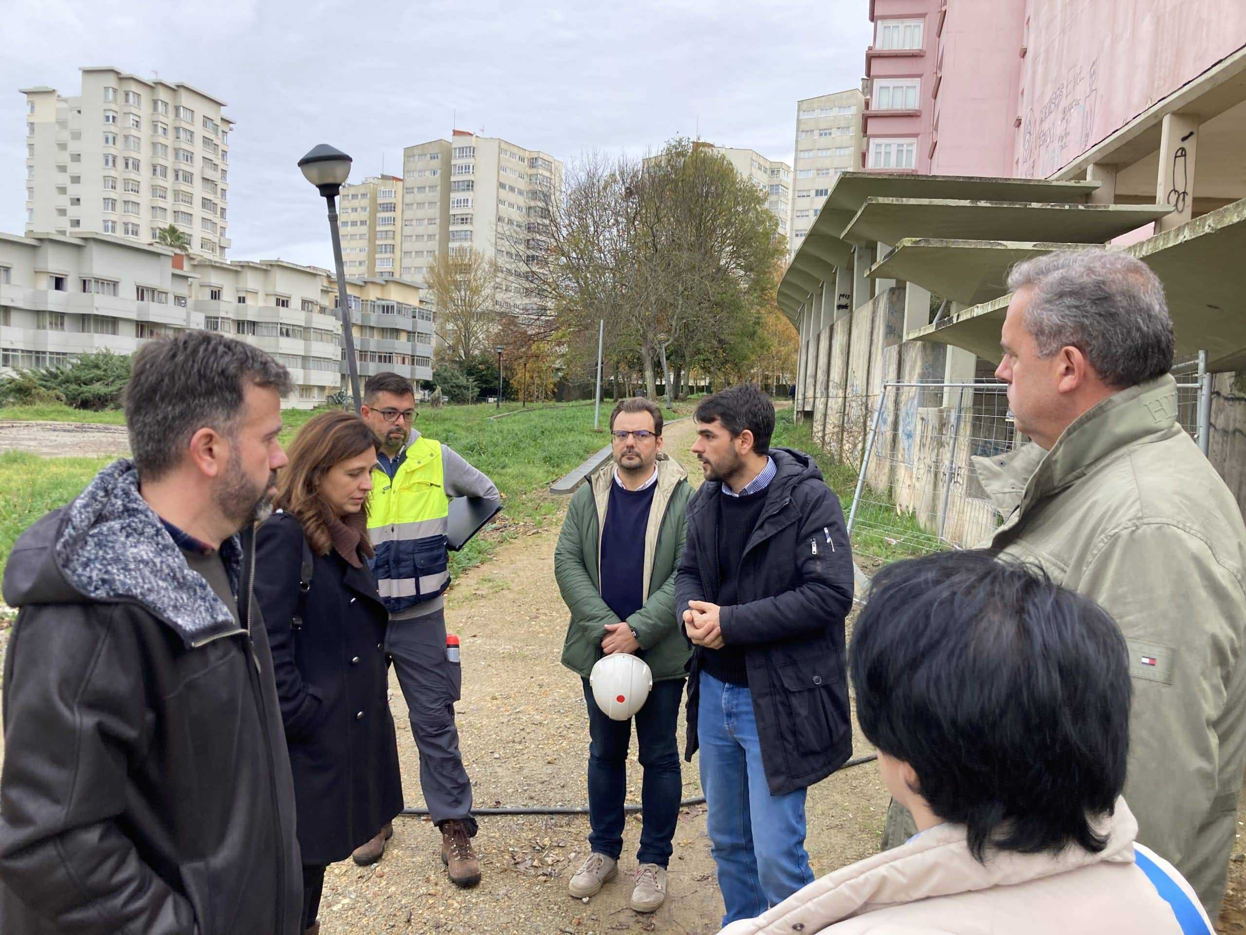 Visita del edil de Urbanismo de Ferrol al parque de Fontelonga este martes