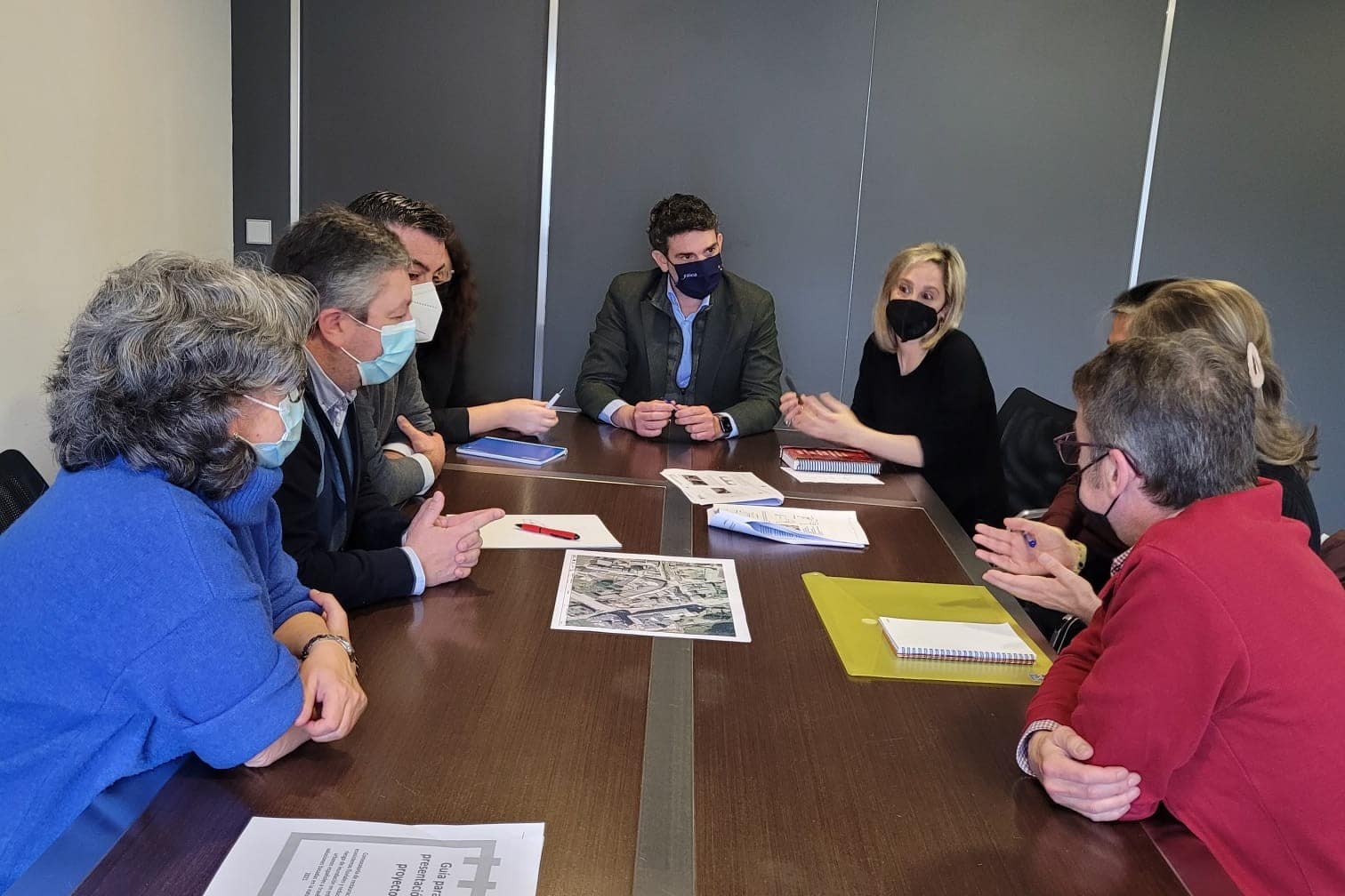 Imaxe dunha reunión anterior con Augas de Galicia para reducir o risco de inundacións en Xunqueira | Concello de Viveiro