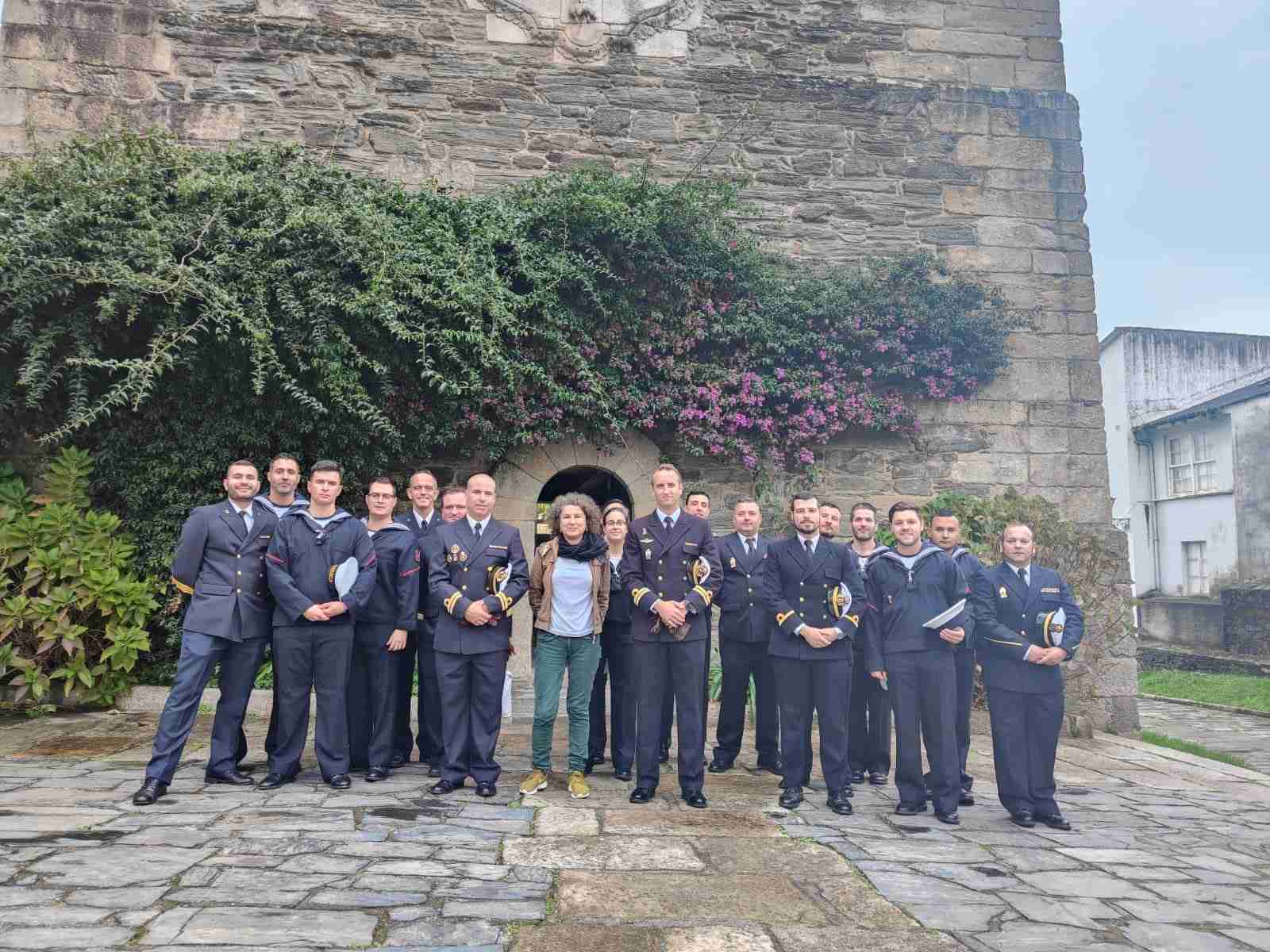 Visita cultural de la dotación del Patrullero Tabarca al torreón de los Andrade