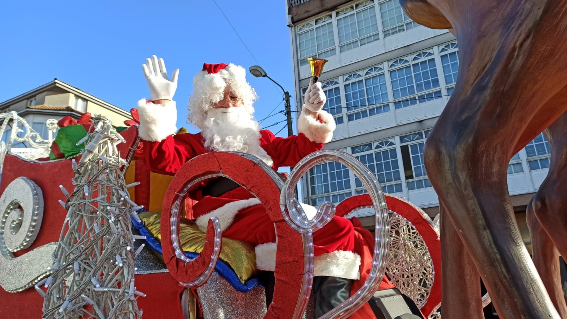 Imagen de archivo de una cabalgata de Papá Noel en Camariñas | CONCELLO DE CAMARIÑAS