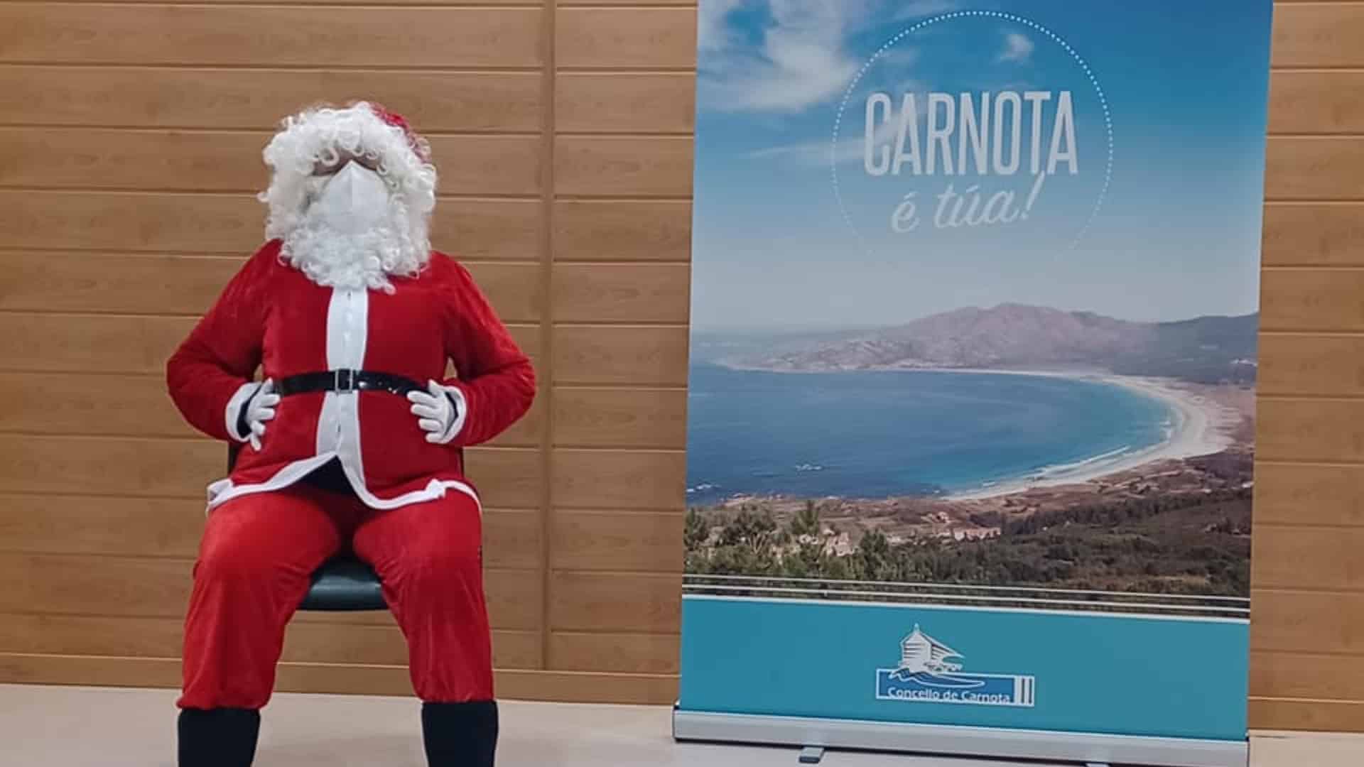 Imagen de archivo de una visita de Papá Noel a Carnota | CONCELLO DE CARNOTA