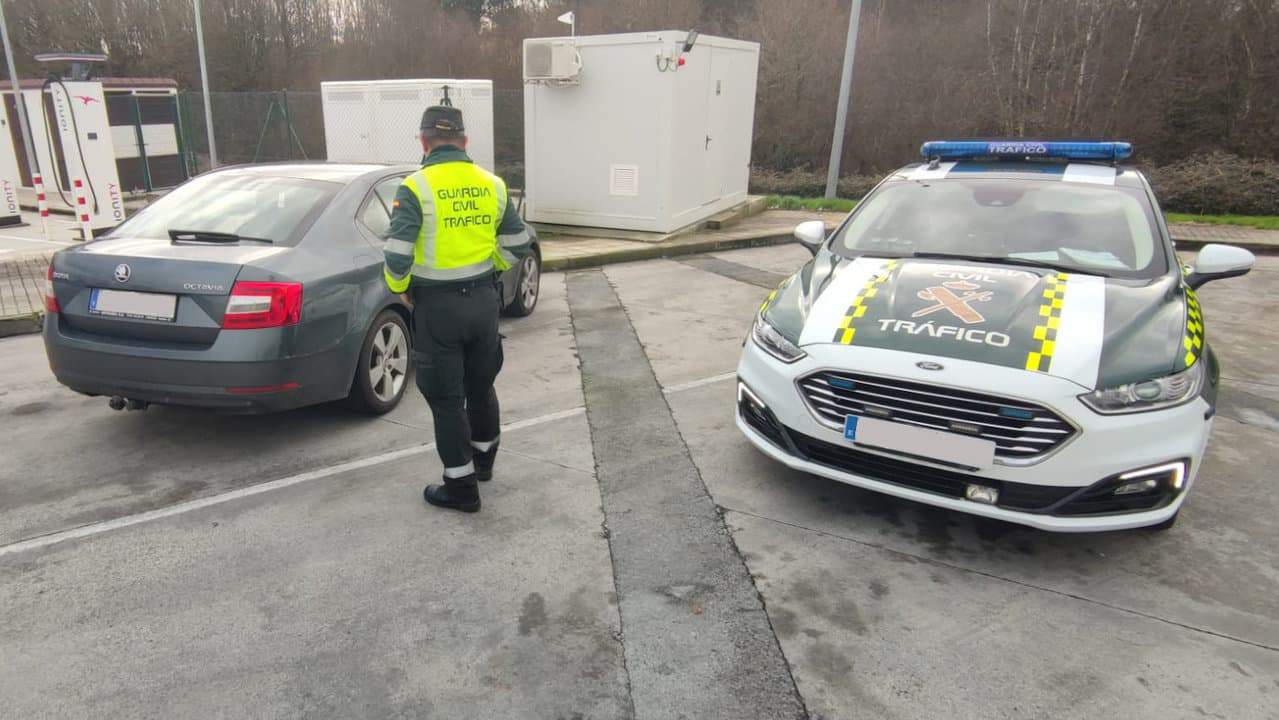 El vehículo interceptado en O Corgo | GUARDIA CIVIL