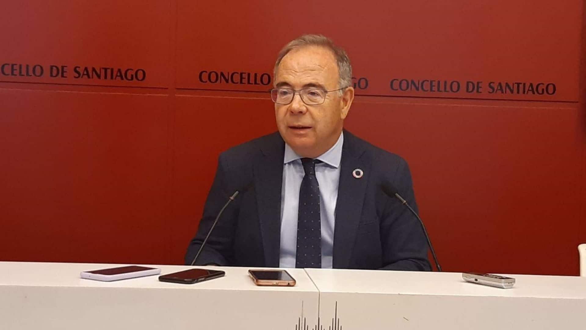 El alcalde de Santiago, Xosé Sánchez Bugallo | CEDIDA