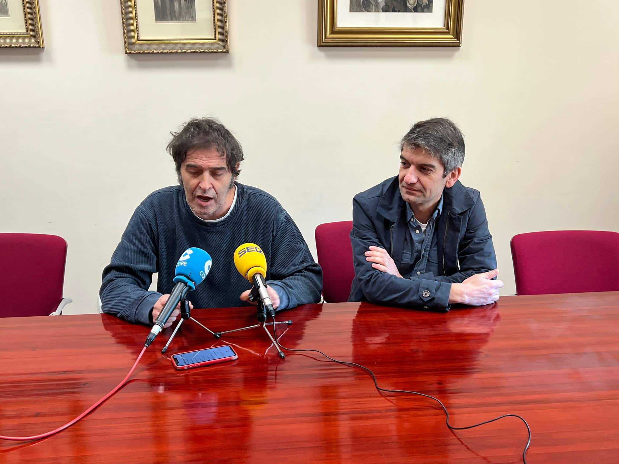 Archivo - Suso Basterrechea y Jorge Suárez, durante una comparencia | FEC