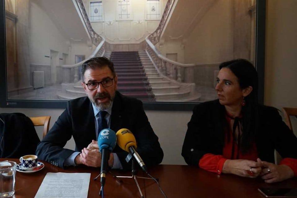 El regidor socialista compareció esta mañana ante los medios