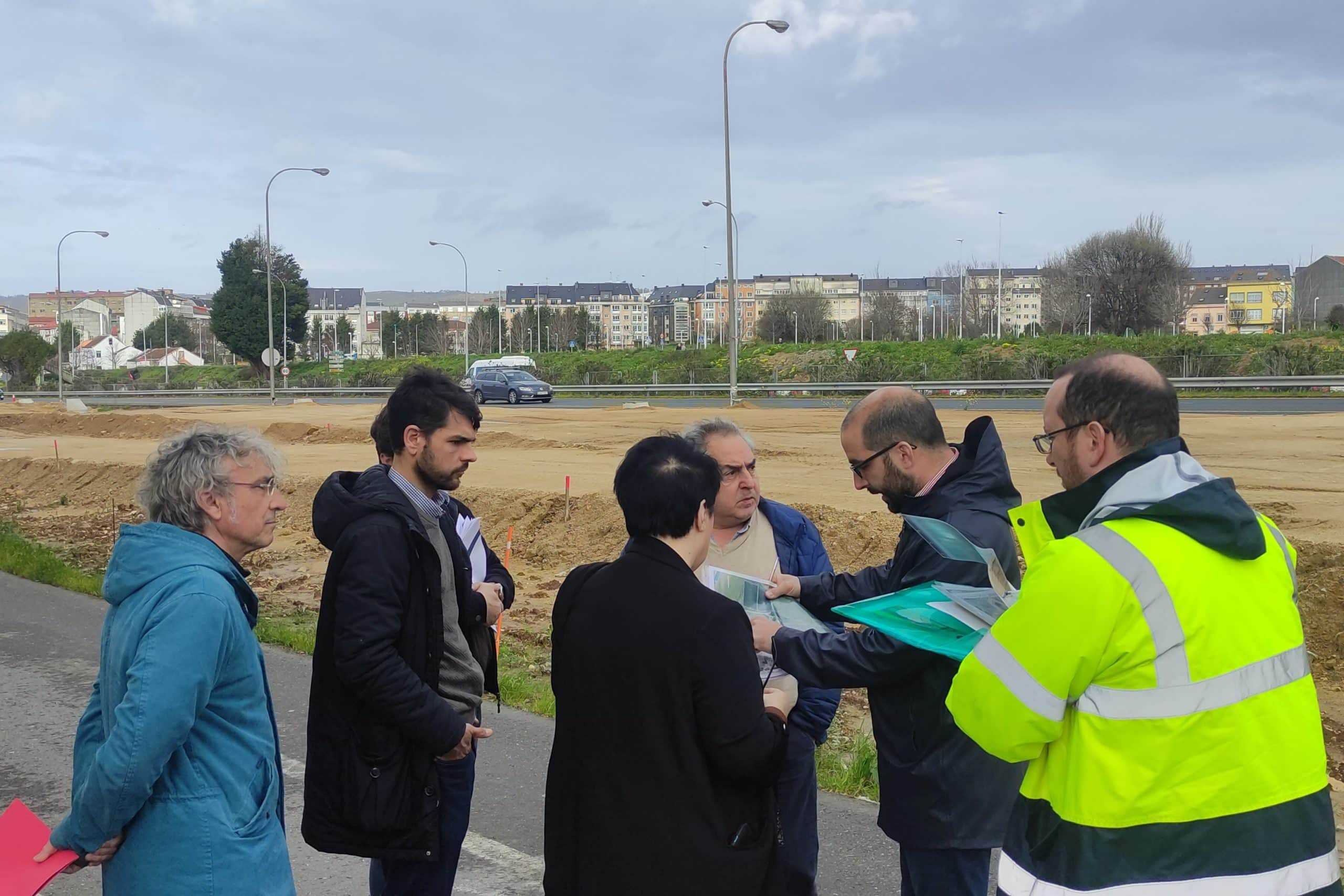 Visita del edil de Urbanismo a la obra de la avenida de As Pías