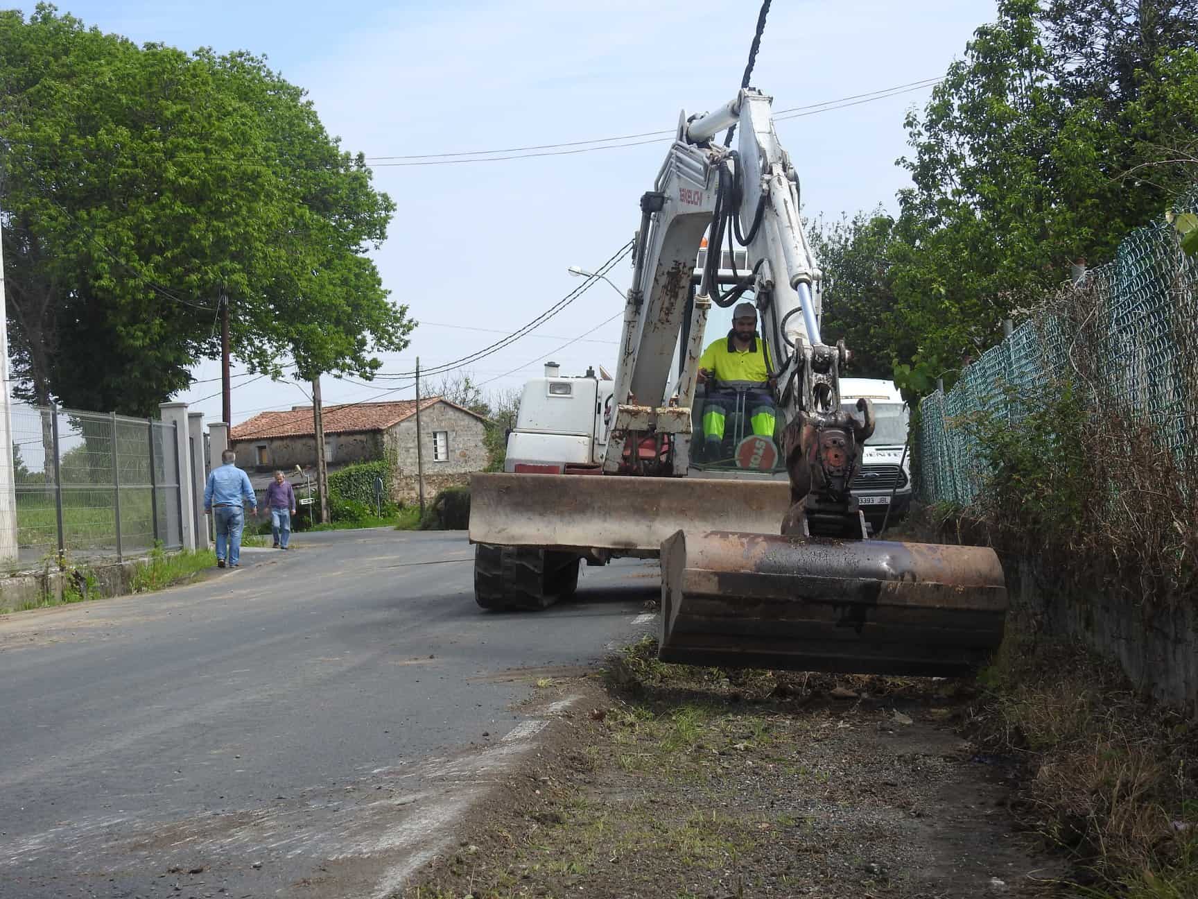 Tareas de roza no rural de Ferrol