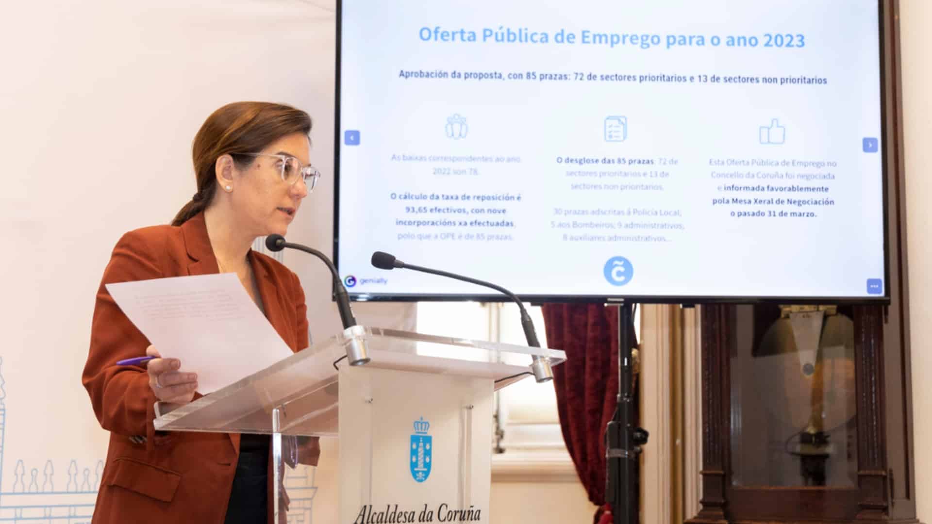La alcaldesa de A Coruña, Inés Rey, presentado la Oferta Pública de Emprego 2023 | CONCELLO DA CORUÑA