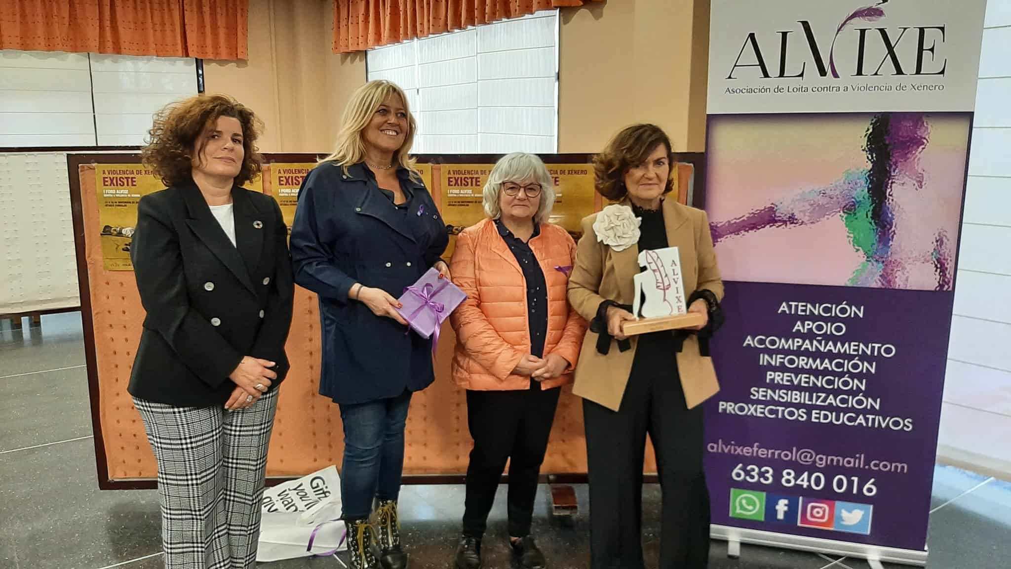 Carmen Calvo recogió el galardón en un acto en Punta Arnela