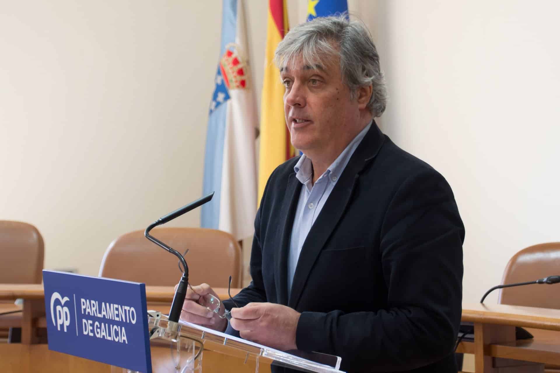 El portavoz del PPdeG en el Parlamento, Pedro Puy, en rueda de prensa | PPdeG