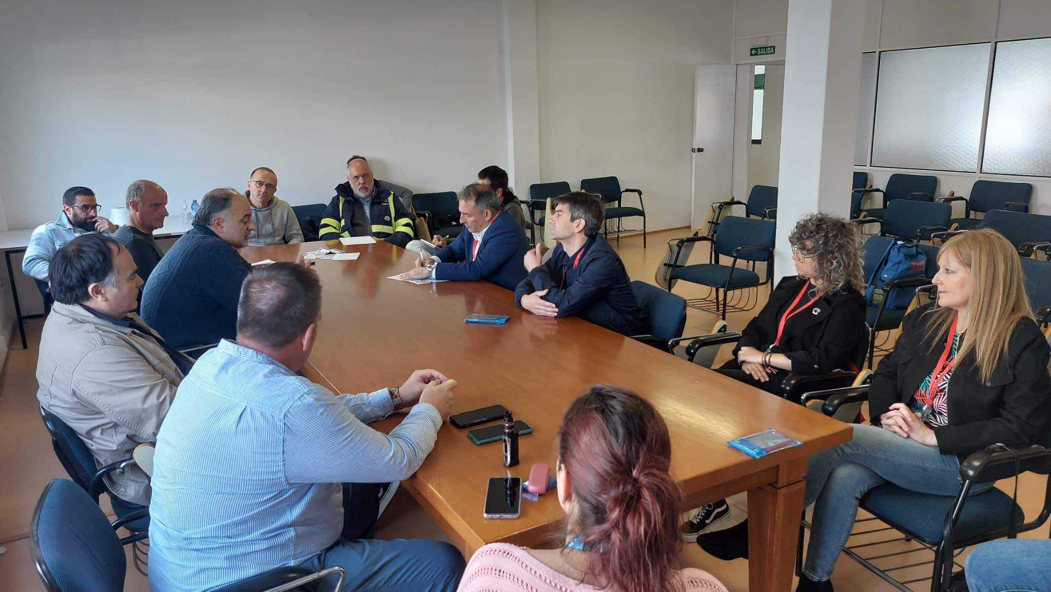 Reunión de los miembros de FeC con el comité de empresa