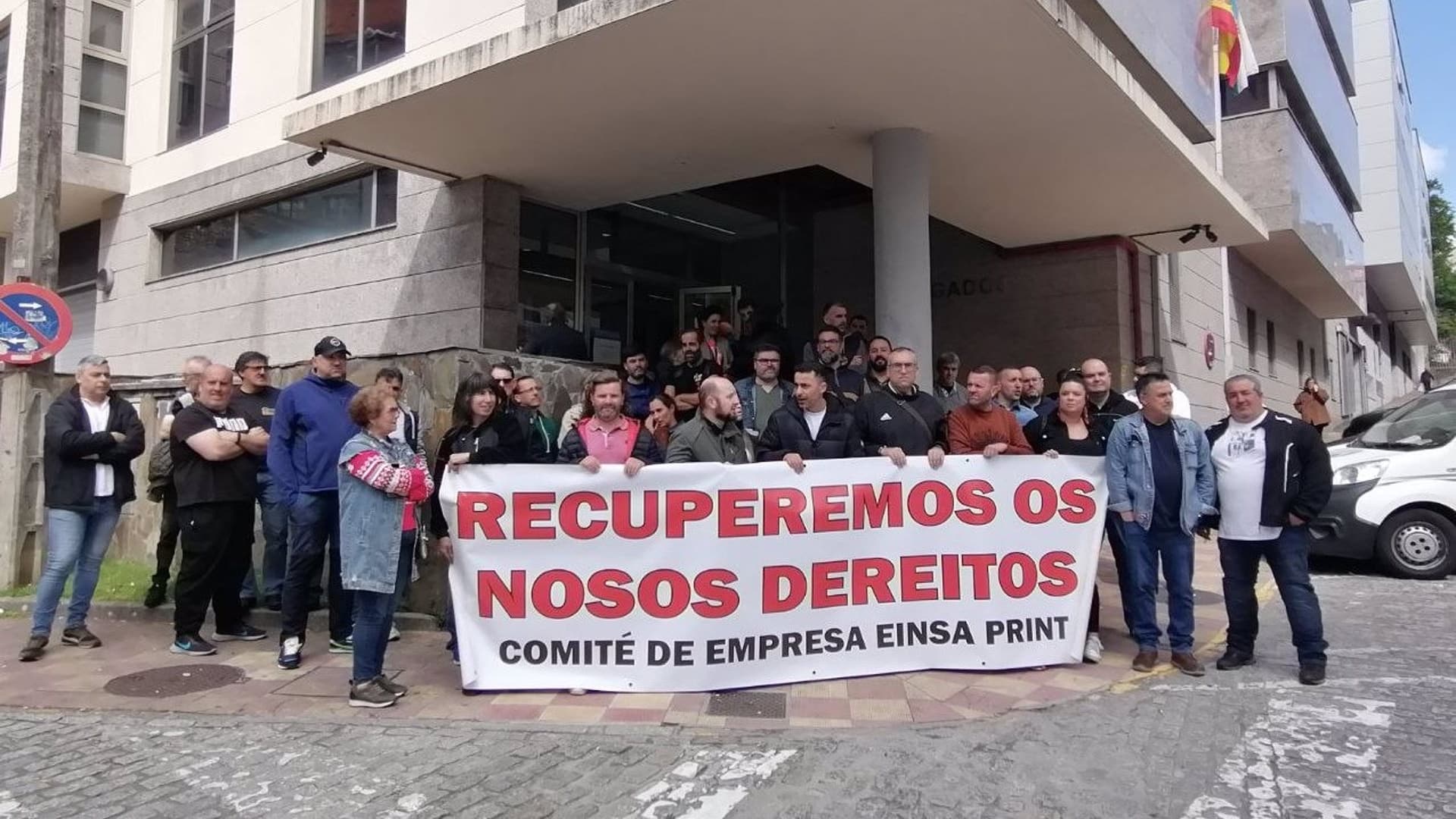 La concentración de los trabajadores de Einsa Print | EP
