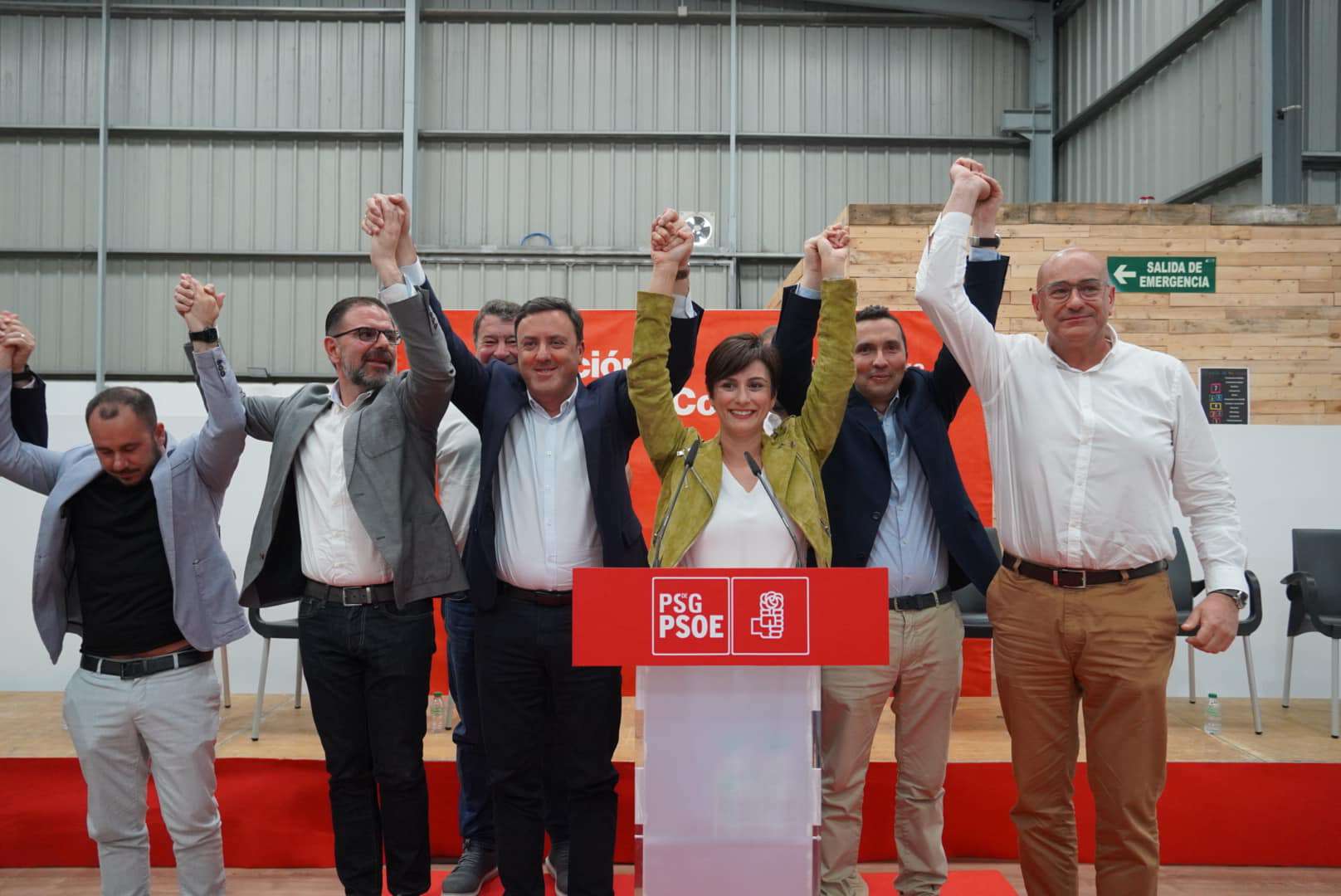 A Portavoz do Goberno de España,
Isabel Rodríguez, arroupou aos
candidatos socialistas de toda a
comarca de Ferrol na que buscan aumentar a súa forza municipal.