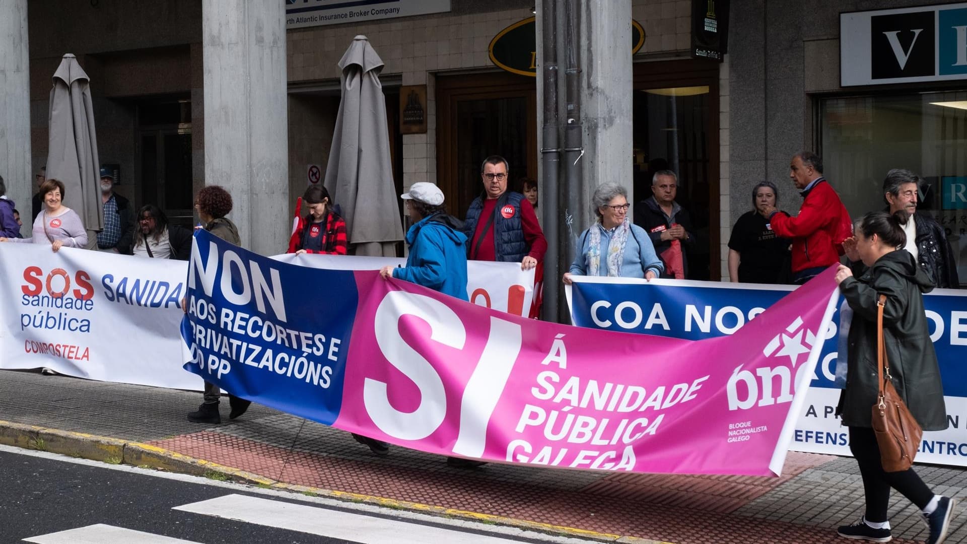 Imagen de archivo de una concentración en apoyo a la Atención Primaria, convocada por la Plataforma SOS Sanidade Pública de Galicia | EP