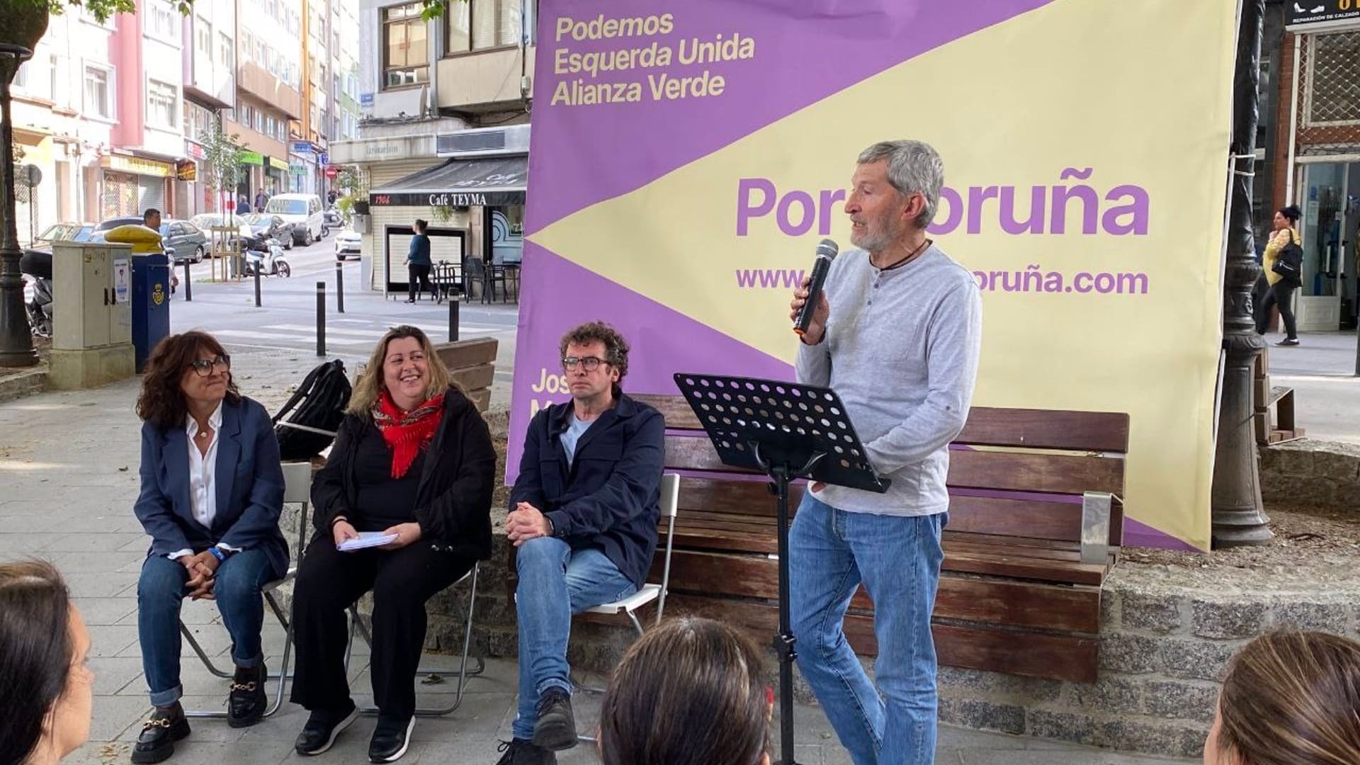 Acto de la candidatura Por Coruña con presencia de su candidato José Manuel Sande y el exJemad Julio Rodríguez | POR CORUÑA