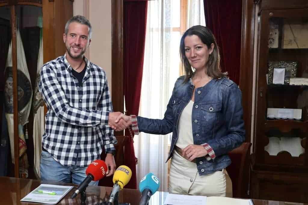 150623-Imaxe-da-sinatura_-esta-mañá_-do-acordo-programático-da-coalición-para-o-vindeiro-mandato