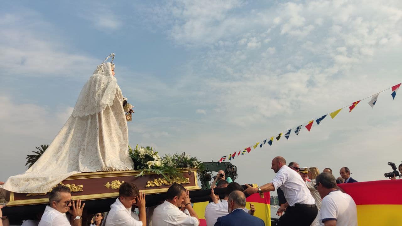 Archivo - Procesión de la virgen del Carmen en Curuxeiras el pasado año