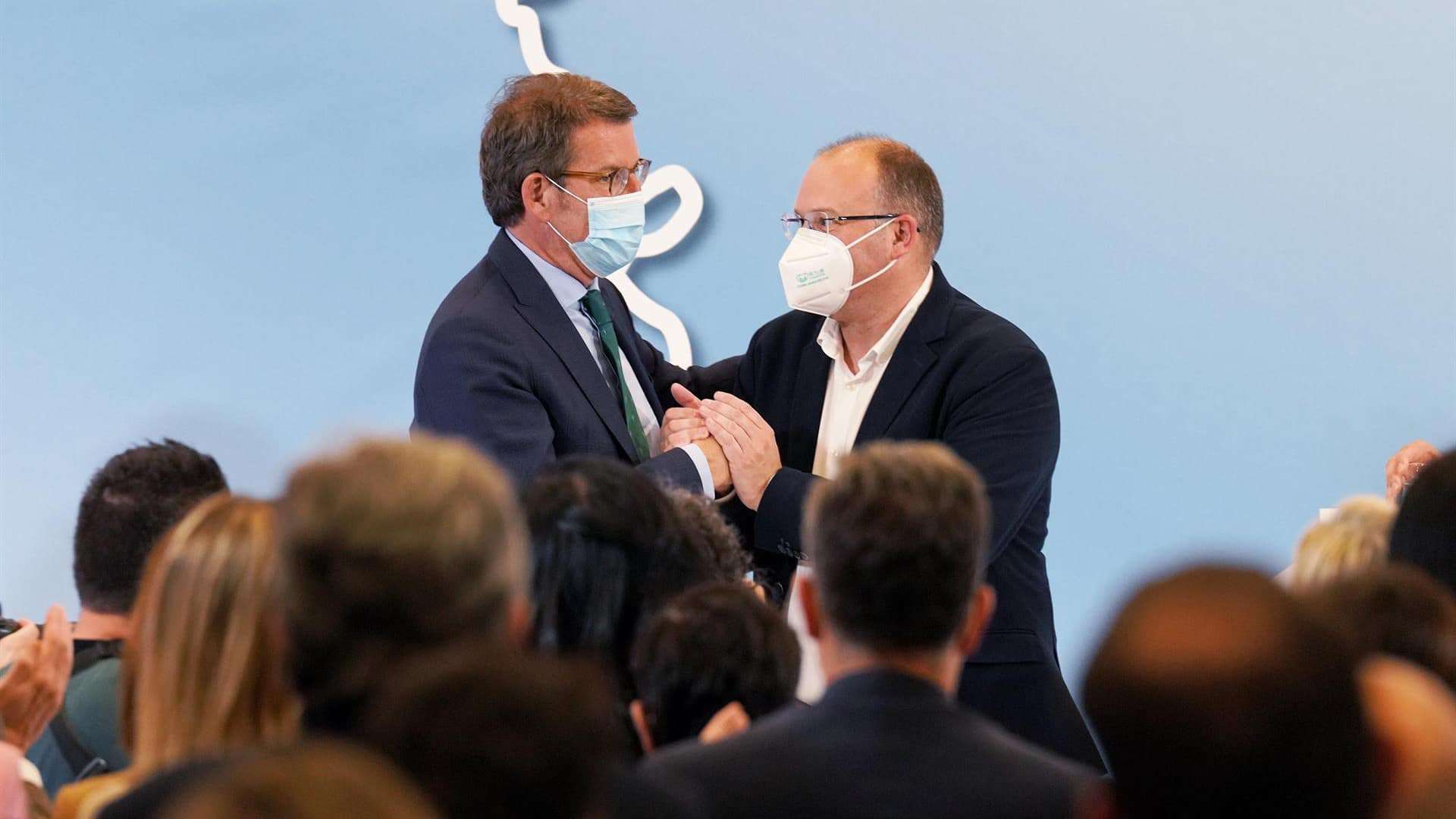 El presidente del PP, Alberto Núñez Feijóo, y el vicesecretario de organización, Miguel Tellado | EP